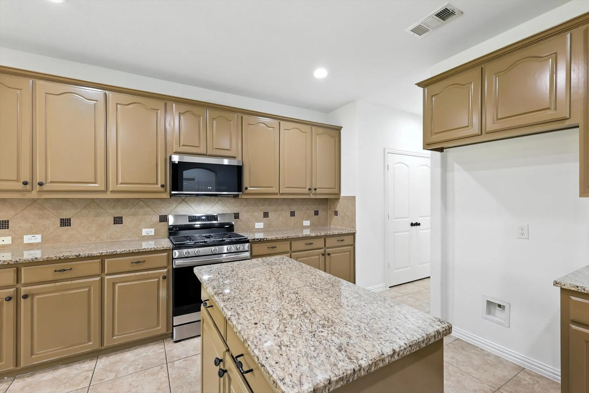 Single Family Residence For Rent in Collin County , 10421 Sexton Drive, Mc Kinney, Texas 75072, 4 Bedroom, 4 Bathroom, 2 Garage spaces, 3,678 Sqft, built in 2010, mls#21356084, Real Estate Agent in Mc Kinney, Homes For Rent in Collin county, Homes For Rent in Mc Kinney, Realtor in Mc Kinney Texas, Real Estate Brokerage Independent Realty Texas, Luminita Cordes Realtor