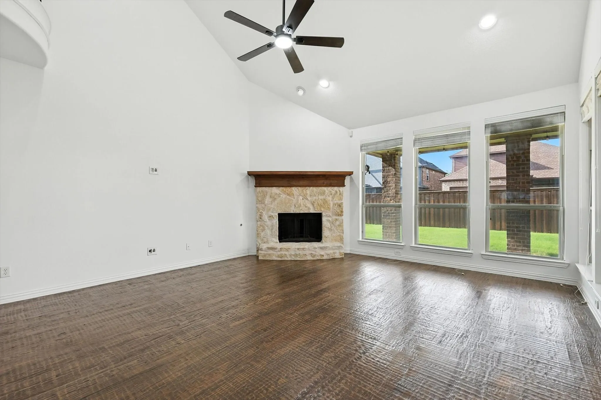 Single Family Residence For Rent in Collin County , 10421 Sexton Drive, Mc Kinney, Texas 75072, 4 Bedroom, 4 Bathroom, 2 Garage spaces, 3,678 Sqft, built in 2010, mls#21356084, Real Estate Agent in Mc Kinney, Homes For Rent in Collin county, Homes For Rent in Mc Kinney, Realtor in Mc Kinney Texas, Real Estate Brokerage Independent Realty Texas, Luminita Cordes Realtor
