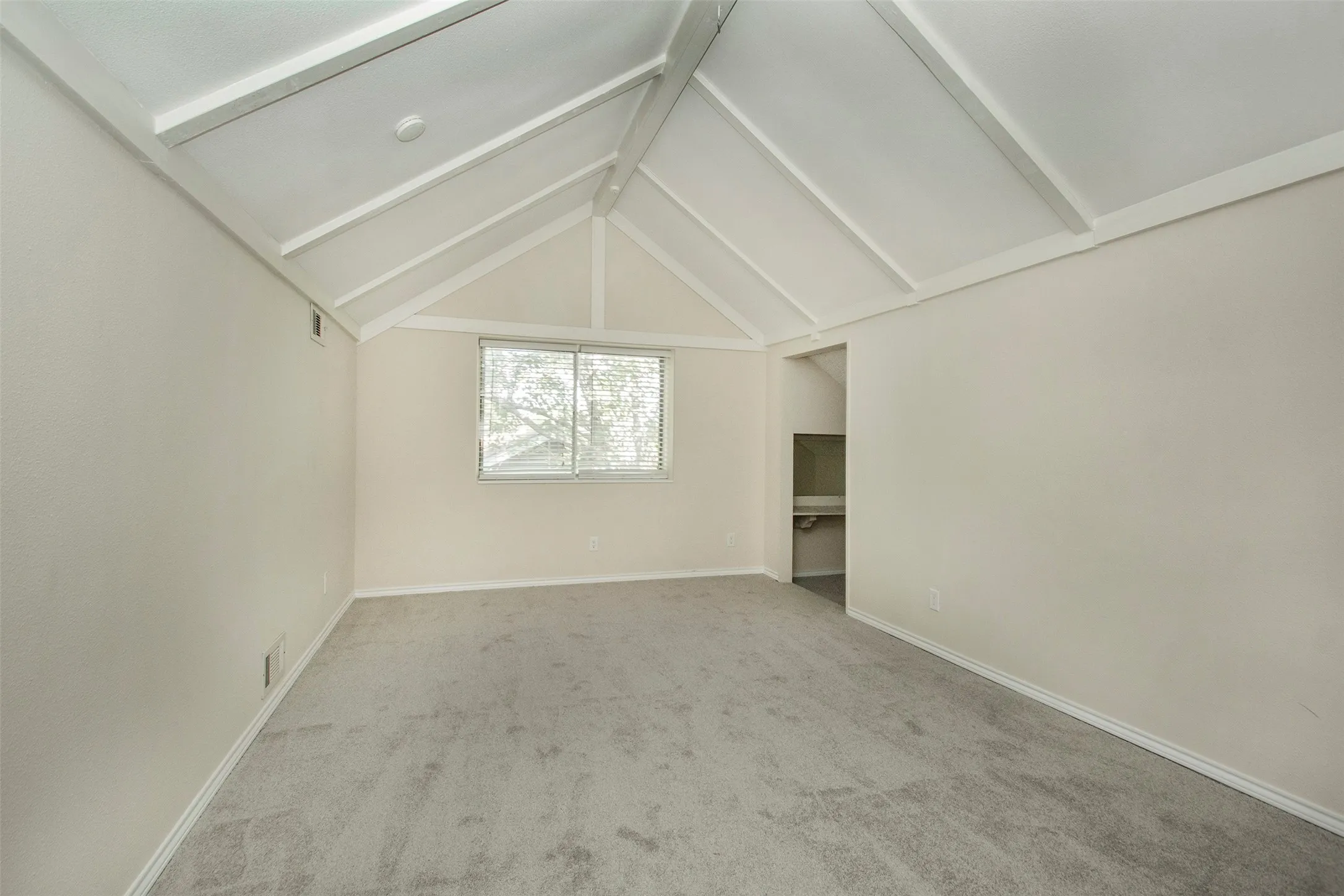 Single Family Residence For Sale in Dallas County , 1808 Rainbow Drive, Richardson, Texas 75081, 4 Bedroom, 3 Bathroom, 2 Garage spaces, 2,136 Sqft, built in 1971, Price $389,000, mls#21348448, Real Estate Agent in Richardson, Homes For Sale in Dallas county, Homes For Sale in Richardson, Realtor in Richardson Texas, Real Estate Brokerage Independent Realty Texas, Luminita Cordes Realtor