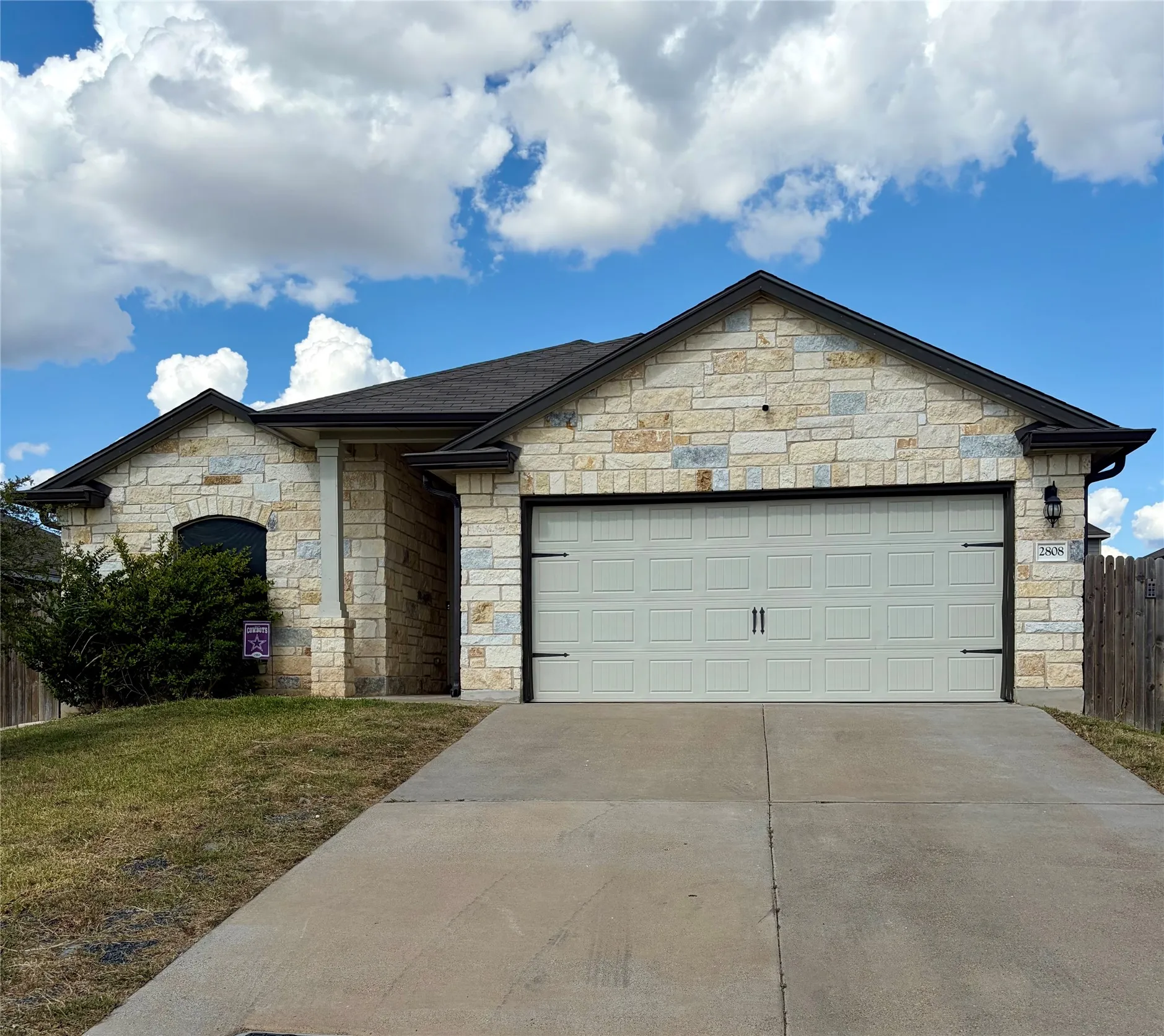 Single Family Residence For Sale in Mc Lennan County , 2808 Risinger Road, Lorena, Texas 76655, 4 Bedroom, 2 Bathroom, 2 Garage spaces, 1,837 Sqft, built in 2021, mls#21356022, Real Estate Agent in Lorena, Homes For Sale in Mc Lennan county, Homes For Sale in Lorena, Realtor in Lorena Texas, Real Estate Brokerage Independent Realty Texas, Luminita Cordes Realtor