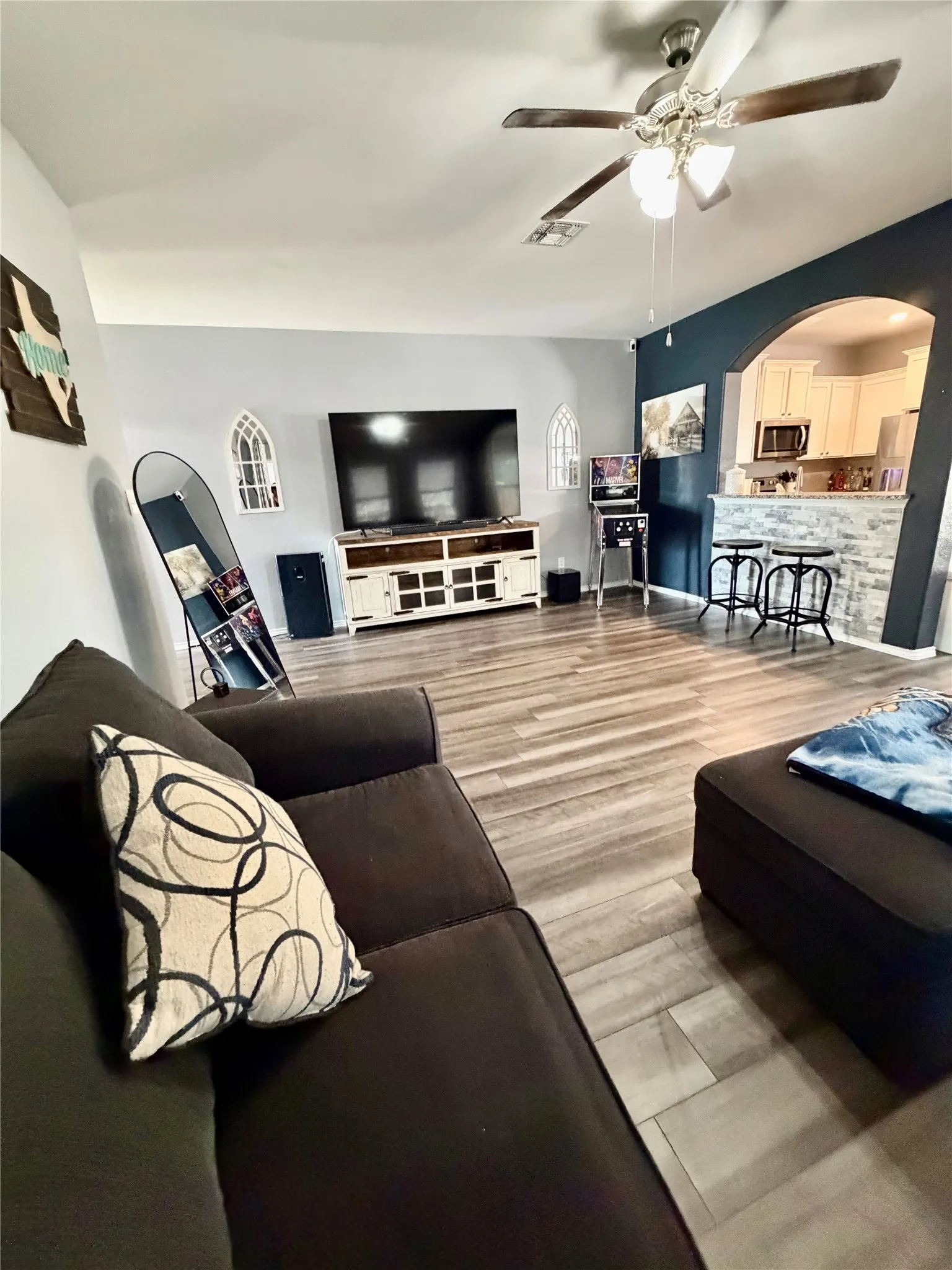 Single Family Residence For Sale in Mc Lennan County , 2808 Risinger Road, Lorena, Texas 76655, 4 Bedroom, 2 Bathroom, 2 Garage spaces, 1,837 Sqft, built in 2021, mls#21356022, Real Estate Agent in Lorena, Homes For Sale in Mc Lennan county, Homes For Sale in Lorena, Realtor in Lorena Texas, Real Estate Brokerage Independent Realty Texas, Luminita Cordes Realtor