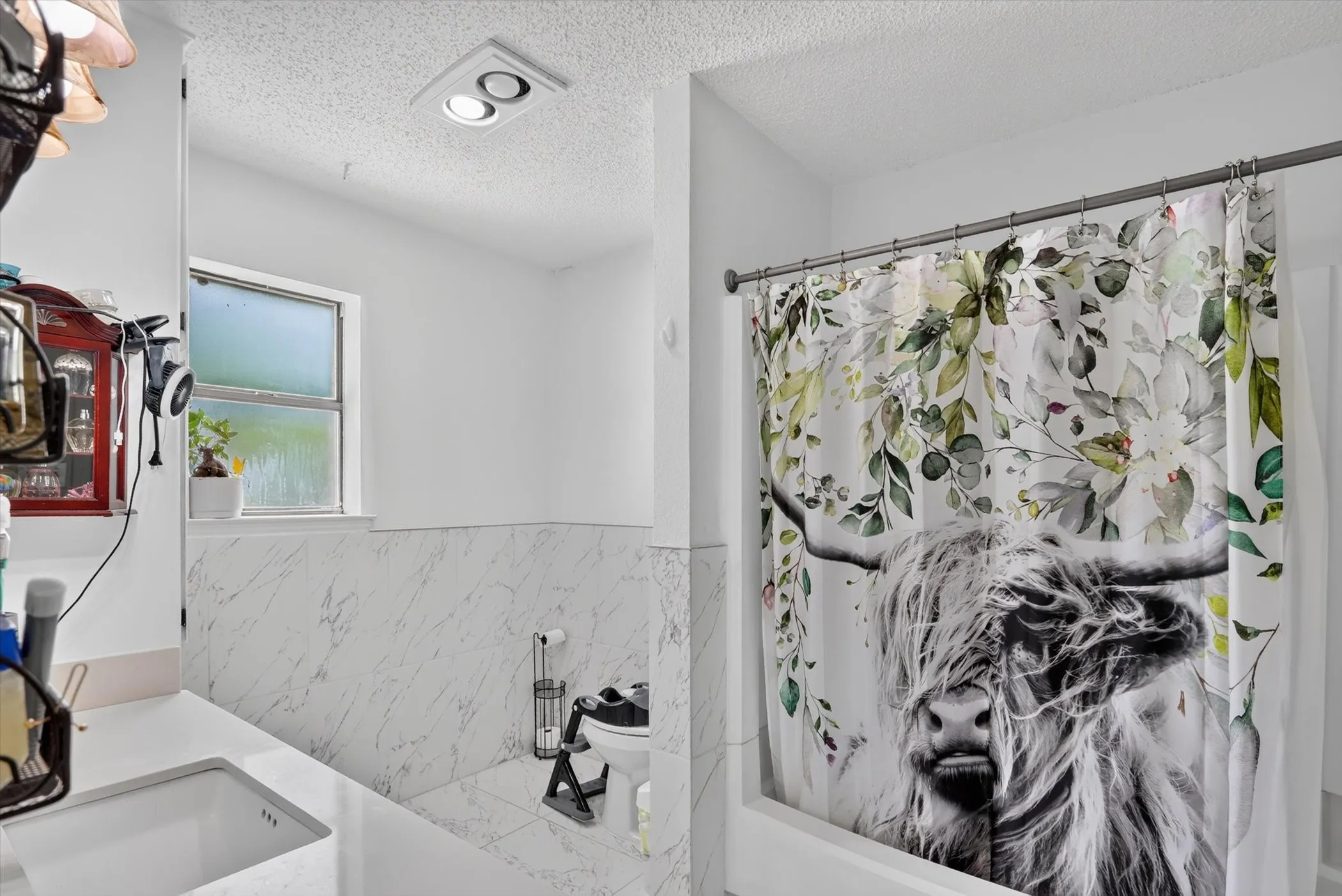 Single Family Residence For Rent in Dallas County , 2324 Markland Street, Irving, Texas 75060, 3 Bedroom, 2 Bathroom, Garage spaces, 1,912 Sqft, built in 1985, mls#21355392, Real Estate Agent in Irving, Homes For Rent in Dallas county, Homes For Rent in Irving, Realtor in Irving Texas, Real Estate Brokerage Independent Realty Texas, Luminita Cordes Realtor