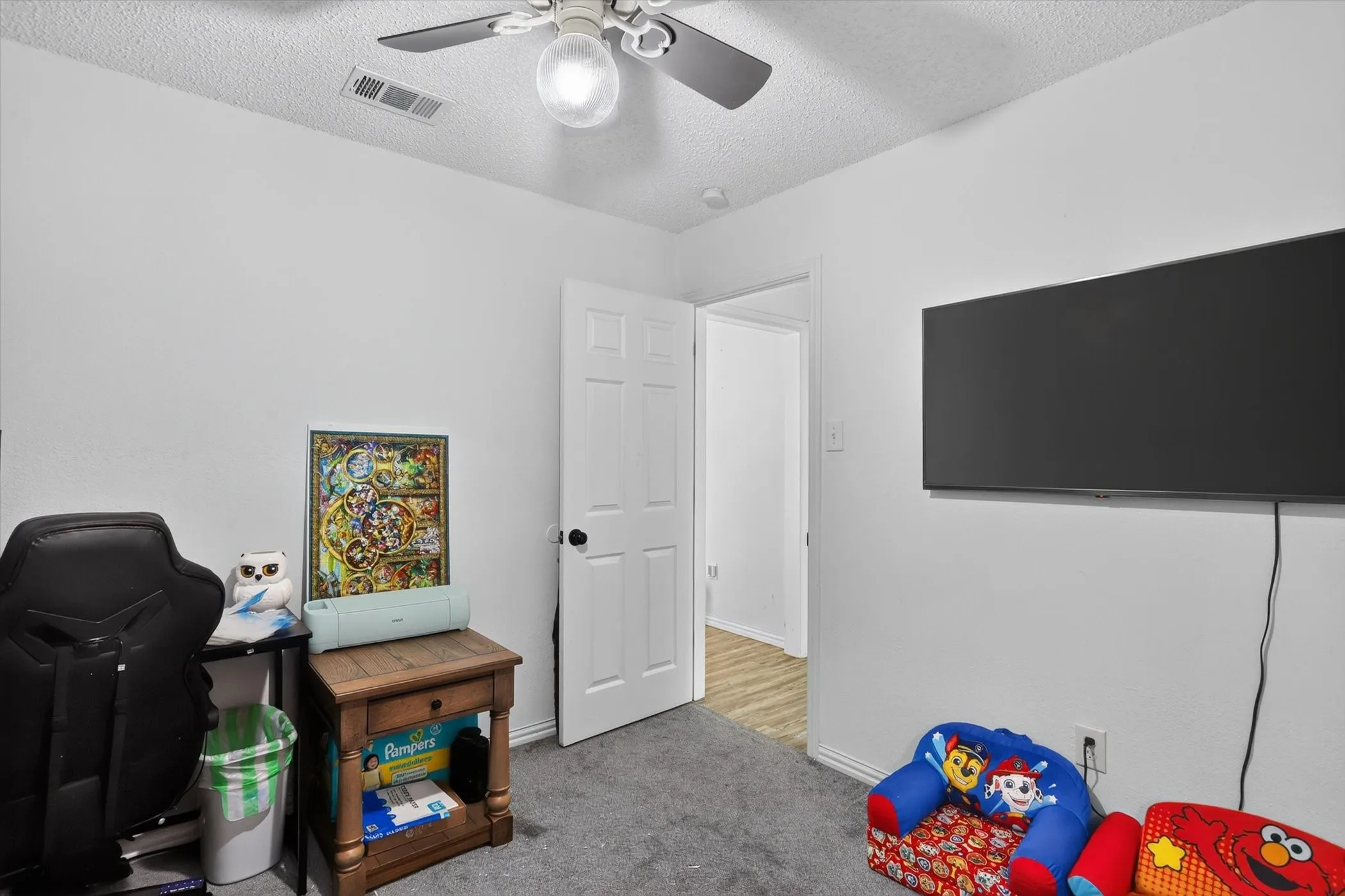 Single Family Residence For Rent in Dallas County , 2324 Markland Street, Irving, Texas 75060, 3 Bedroom, 2 Bathroom, Garage spaces, 1,912 Sqft, built in 1985, mls#21355392, Real Estate Agent in Irving, Homes For Rent in Dallas county, Homes For Rent in Irving, Realtor in Irving Texas, Real Estate Brokerage Independent Realty Texas, Luminita Cordes Realtor