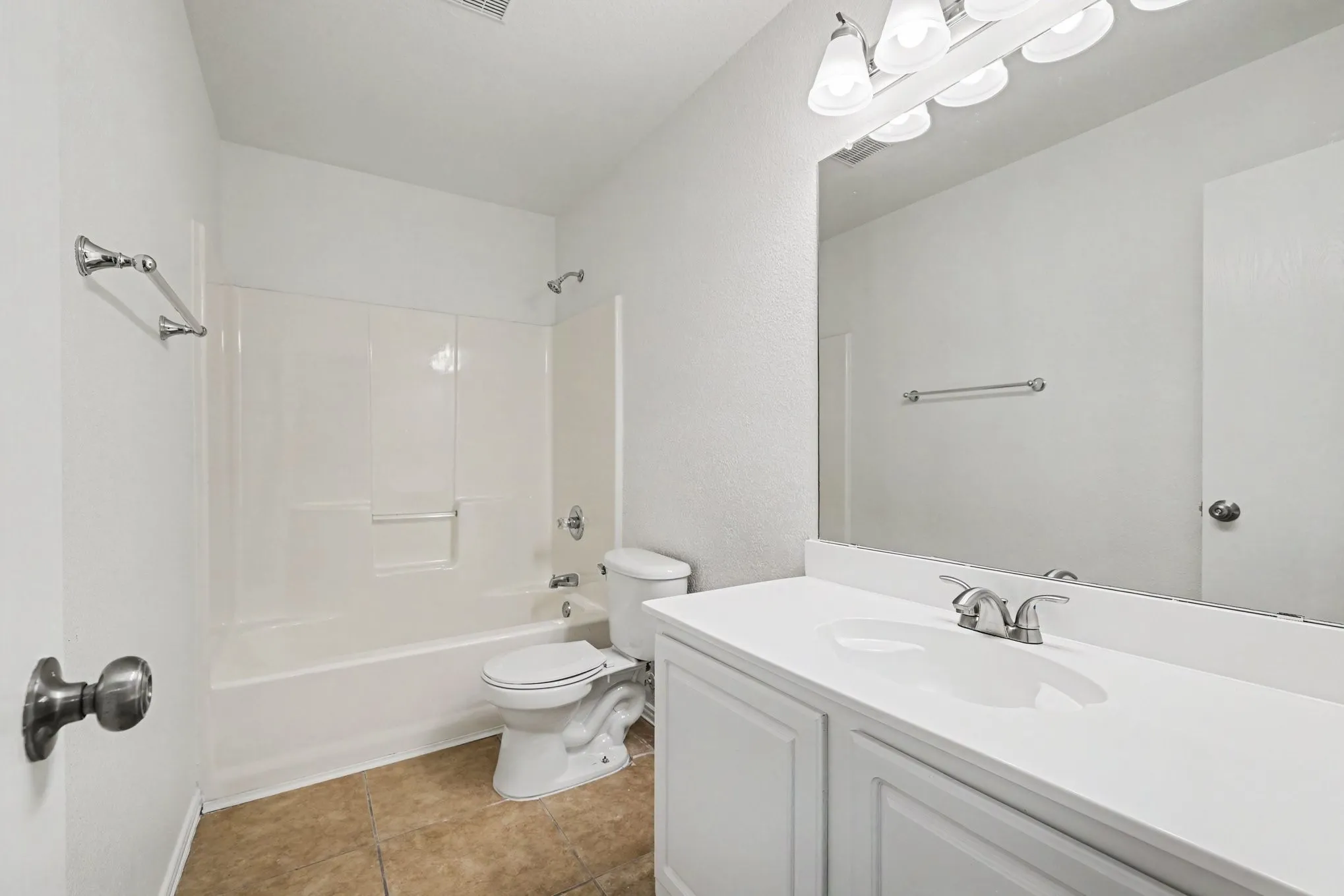 Single Family Residence For Sale in Denton County , 1637 Myrtle Drive, Little Elm, Texas 75068, 3 Bedroom, 2 Bathroom, 2 Garage spaces, 1,847 Sqft, built in 2002, mls#21355310, Real Estate Agent in Little Elm, Homes For Sale in Denton county, Homes For Sale in Little Elm, Realtor in Little Elm Texas, Real Estate Brokerage Independent Realty Texas, Luminita Cordes Realtor