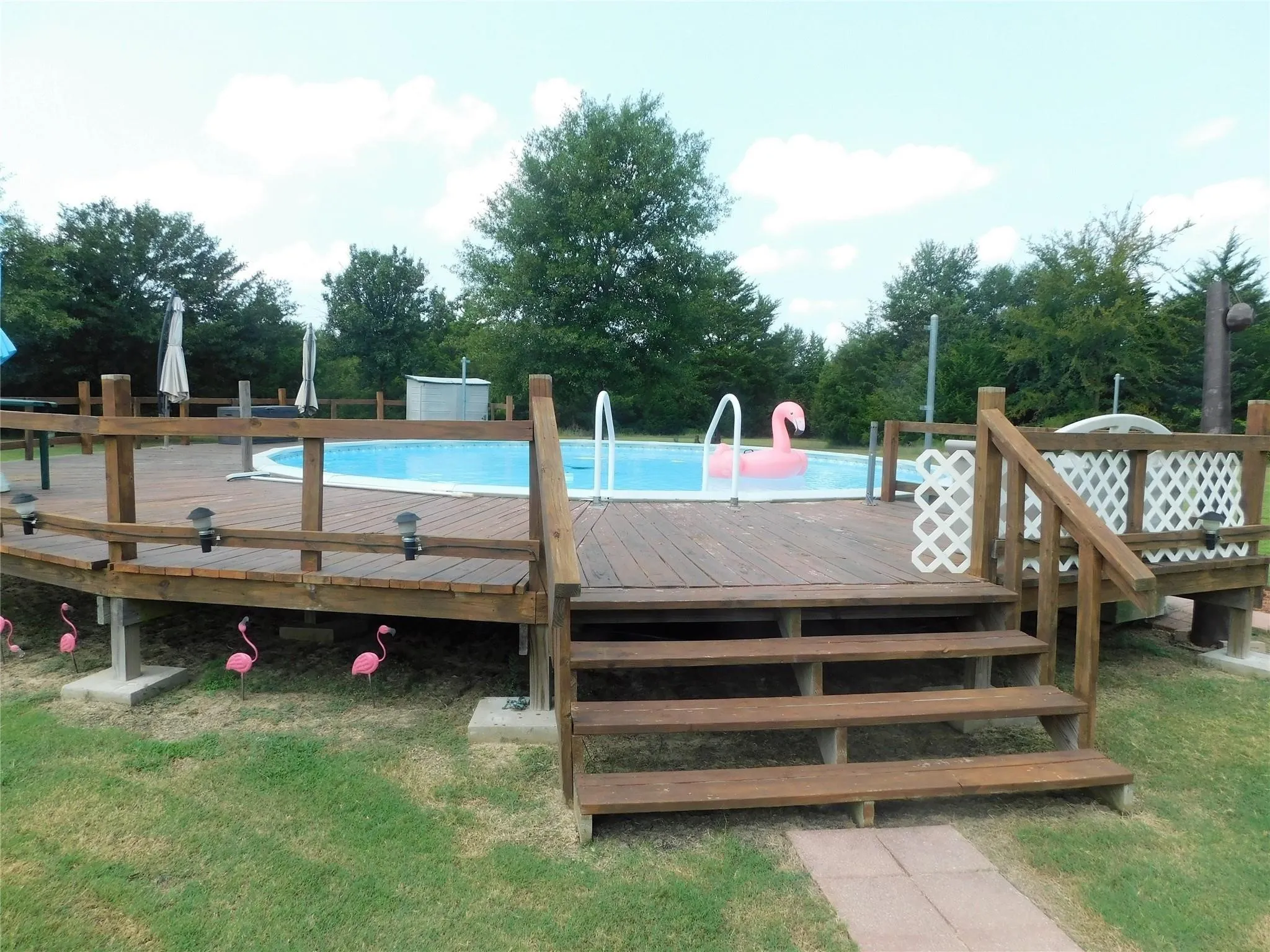 Cool off & play in this spacious Pool with all equipment staying!