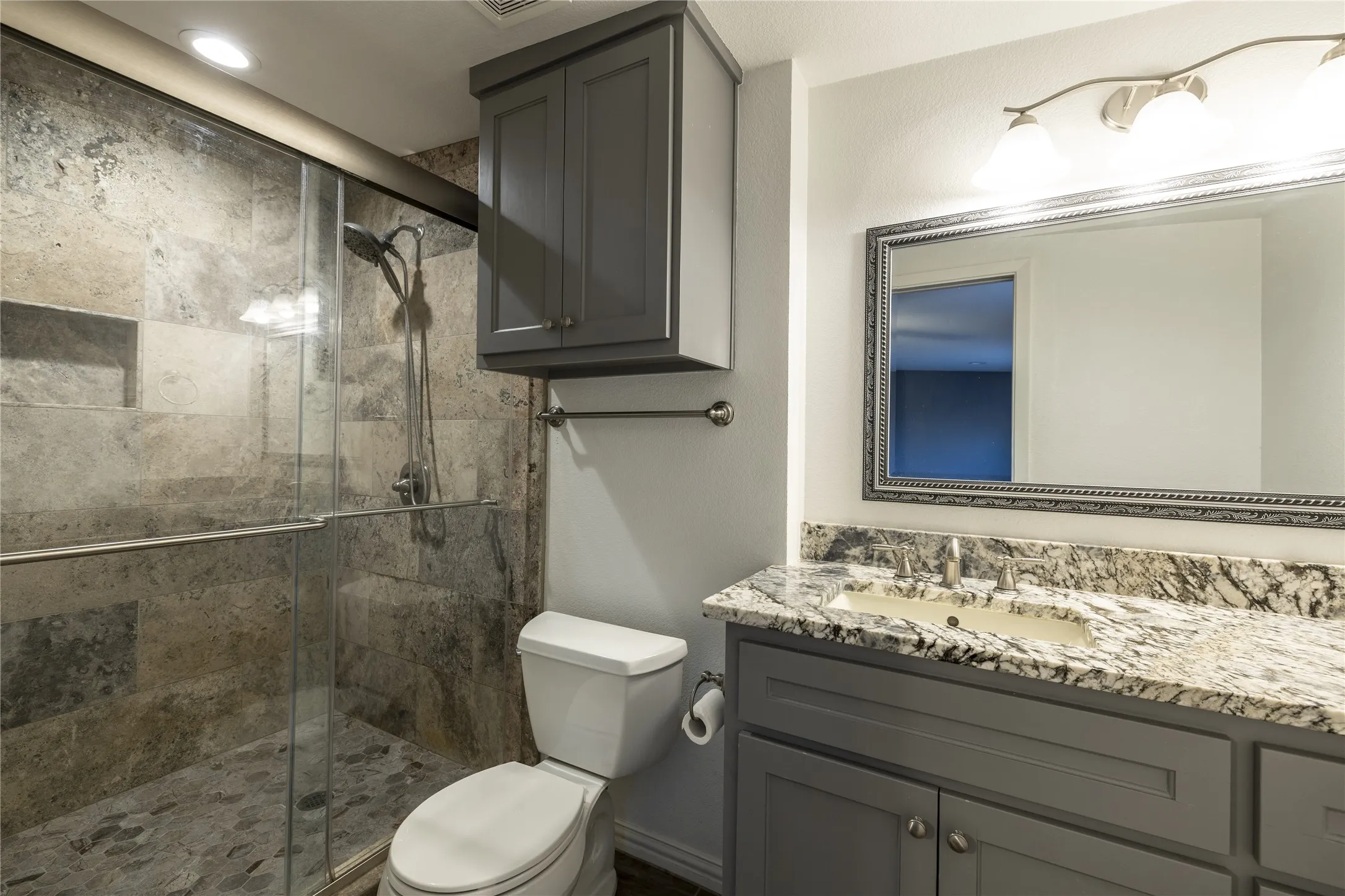 Single Family Residence For Sale in Dallas County , 1316 Northpark Drive, Richardson, Texas 75081, 3 Bedroom, 3 Bathroom, 2 Garage spaces, 2,088 Sqft, built in 1968, Price $490,000, mls#21356110, Real Estate Agent in Richardson, Homes For Sale in Dallas county, Homes For Sale in Richardson, Realtor in Richardson Texas, Real Estate Brokerage Independent Realty Texas, Luminita Cordes Realtor