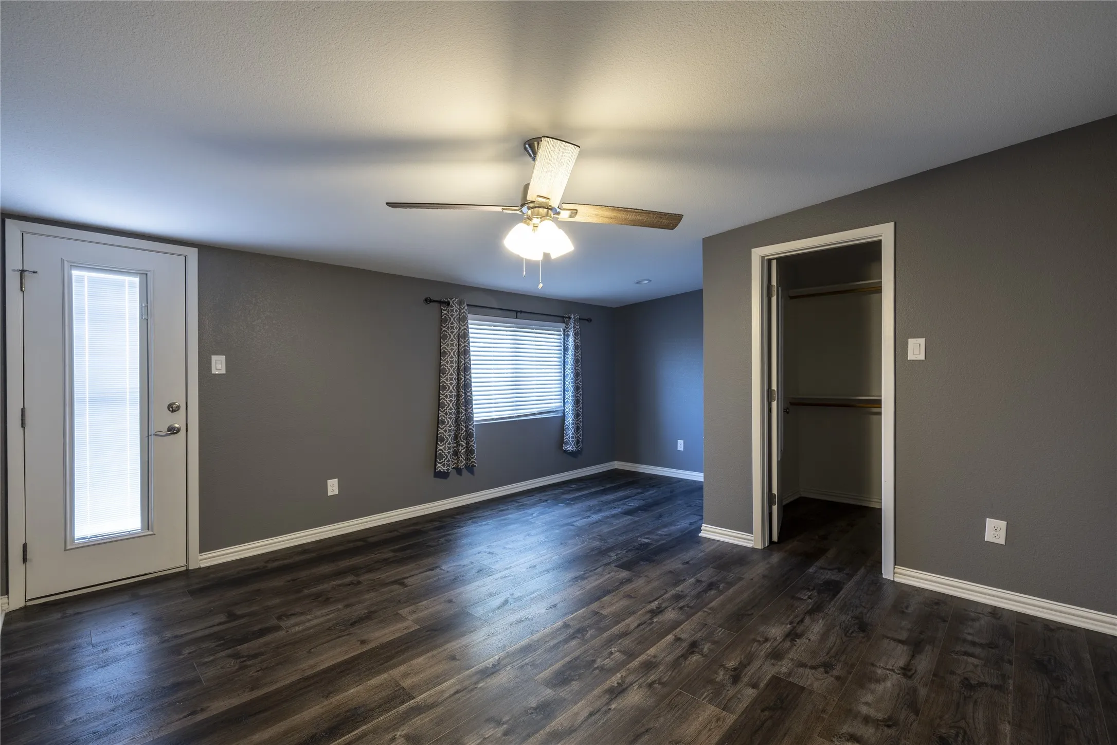 Single Family Residence For Sale in Dallas County , 1316 Northpark Drive, Richardson, Texas 75081, 3 Bedroom, 3 Bathroom, 2 Garage spaces, 2,088 Sqft, built in 1968, Price $490,000, mls#21356110, Real Estate Agent in Richardson, Homes For Sale in Dallas county, Homes For Sale in Richardson, Realtor in Richardson Texas, Real Estate Brokerage Independent Realty Texas, Luminita Cordes Realtor
