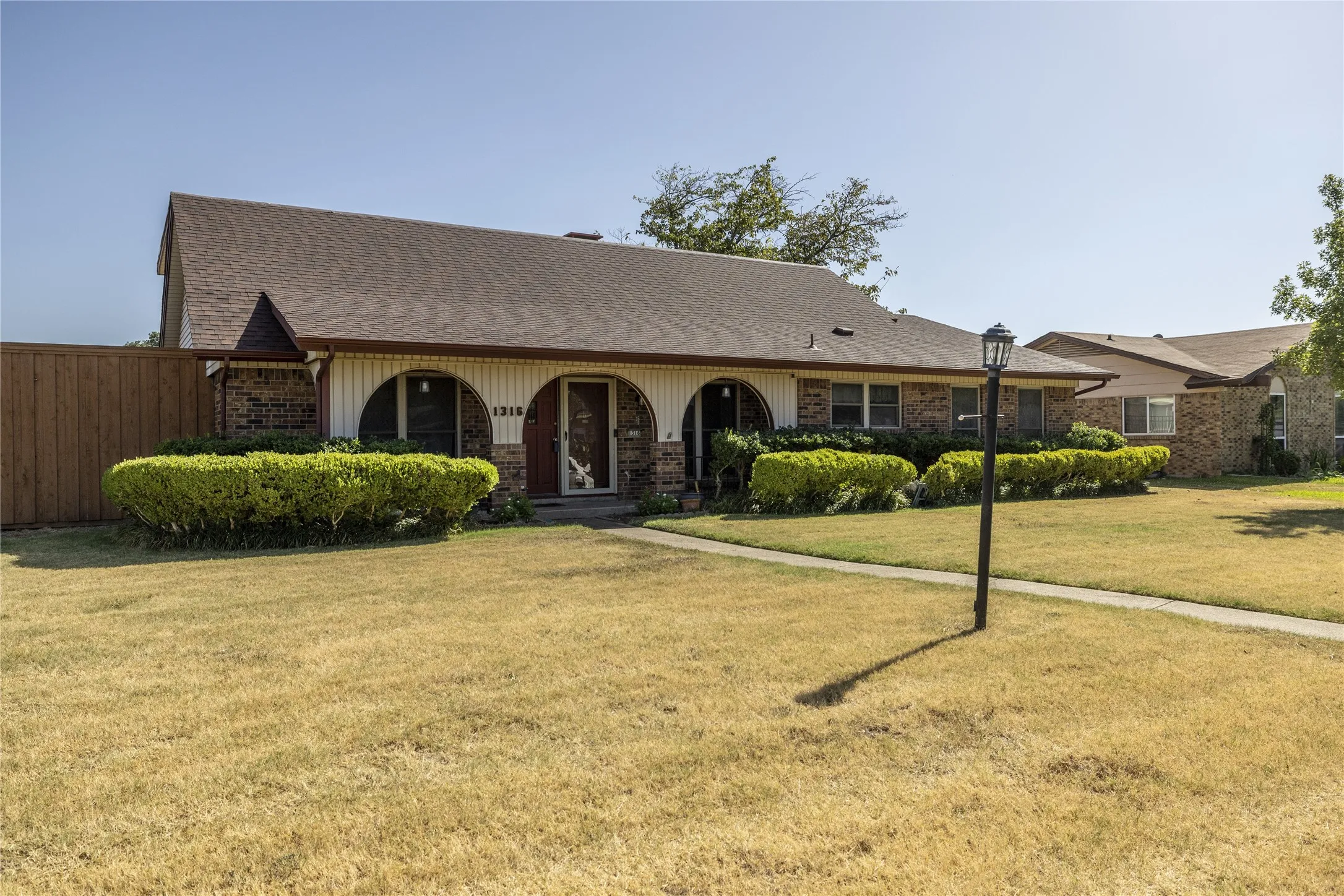 Single Family Residence For Sale in Dallas County , 1316 Northpark Drive, Richardson, Texas 75081, 3 Bedroom, 3 Bathroom, 2 Garage spaces, 2,088 Sqft, built in 1968, Price $490,000, mls#21356110, Real Estate Agent in Richardson, Homes For Sale in Dallas county, Homes For Sale in Richardson, Realtor in Richardson Texas, Real Estate Brokerage Independent Realty Texas, Luminita Cordes Realtor