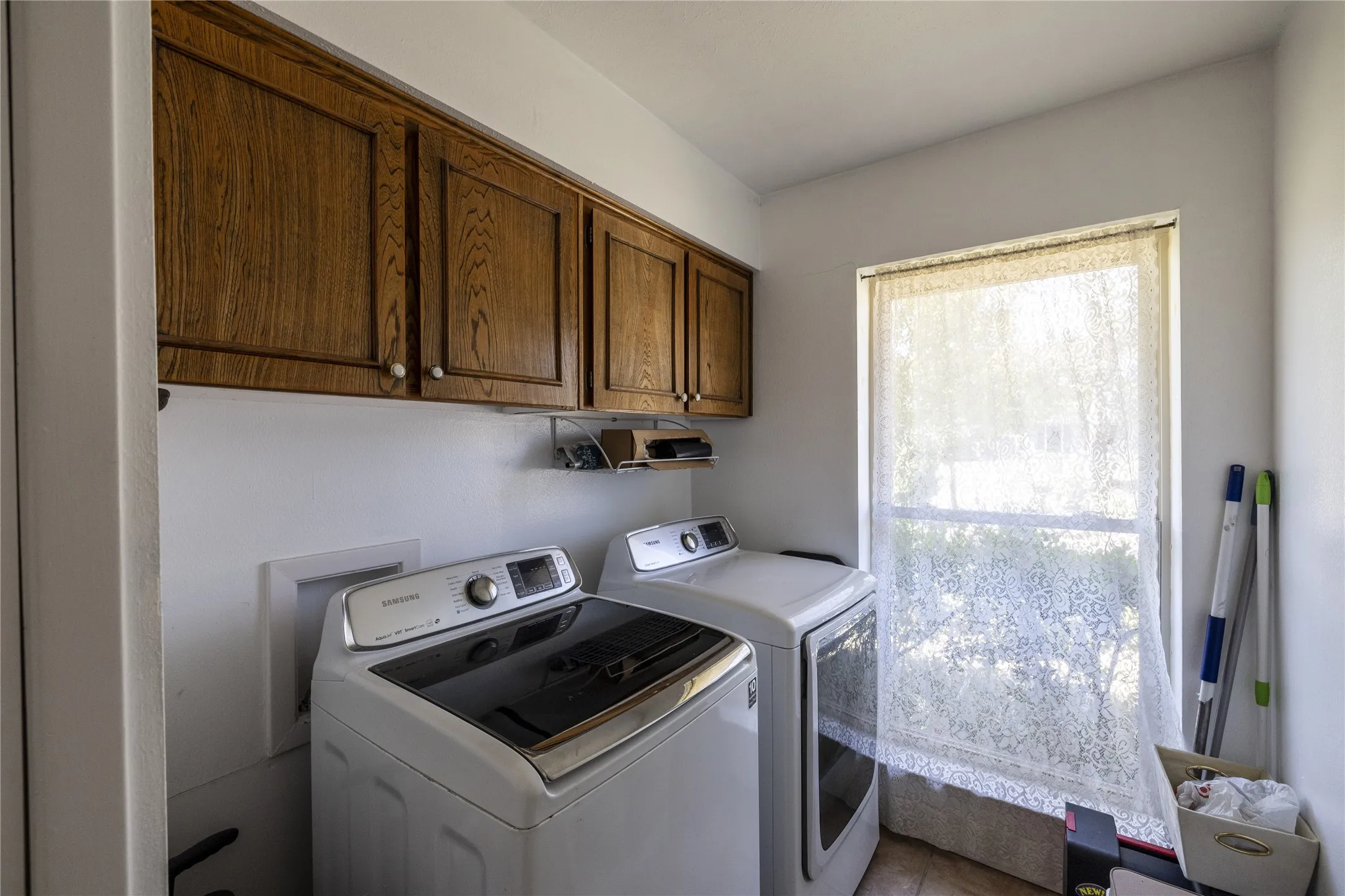 Single Family Residence For Sale in Dallas County , 1316 Northpark Drive, Richardson, Texas 75081, 3 Bedroom, 3 Bathroom, 2 Garage spaces, 2,088 Sqft, built in 1968, Price $490,000, mls#21356110, Real Estate Agent in Richardson, Homes For Sale in Dallas county, Homes For Sale in Richardson, Realtor in Richardson Texas, Real Estate Brokerage Independent Realty Texas, Luminita Cordes Realtor