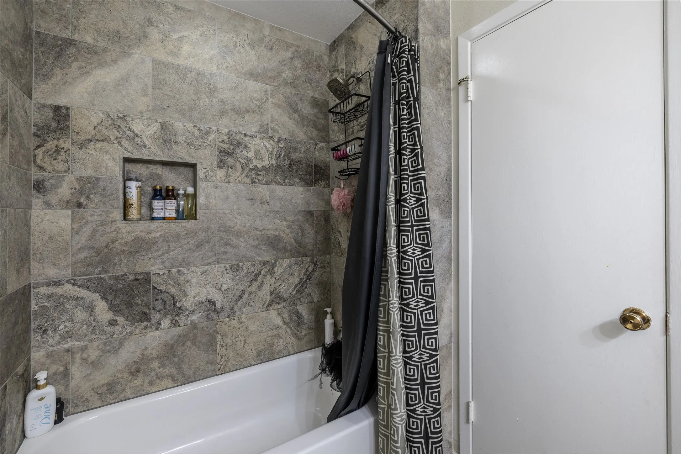 Single Family Residence For Sale in Dallas County , 1316 Northpark Drive, Richardson, Texas 75081, 3 Bedroom, 3 Bathroom, 2 Garage spaces, 2,088 Sqft, built in 1968, Price $490,000, mls#21356110, Real Estate Agent in Richardson, Homes For Sale in Dallas county, Homes For Sale in Richardson, Realtor in Richardson Texas, Real Estate Brokerage Independent Realty Texas, Luminita Cordes Realtor