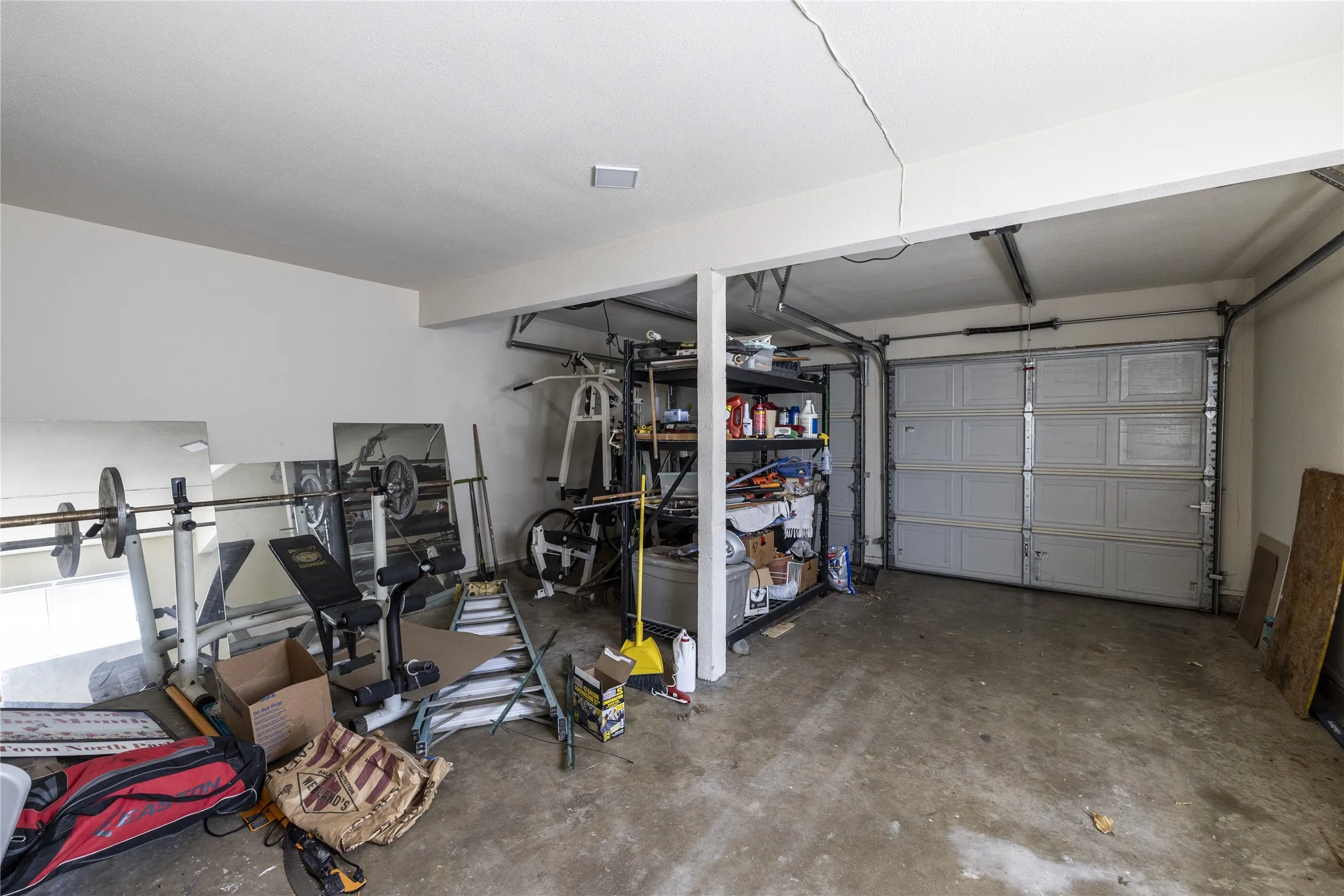 Single Family Residence For Sale in Dallas County , 1316 Northpark Drive, Richardson, Texas 75081, 3 Bedroom, 3 Bathroom, 2 Garage spaces, 2,088 Sqft, built in 1968, Price $490,000, mls#21356110, Real Estate Agent in Richardson, Homes For Sale in Dallas county, Homes For Sale in Richardson, Realtor in Richardson Texas, Real Estate Brokerage Independent Realty Texas, Luminita Cordes Realtor