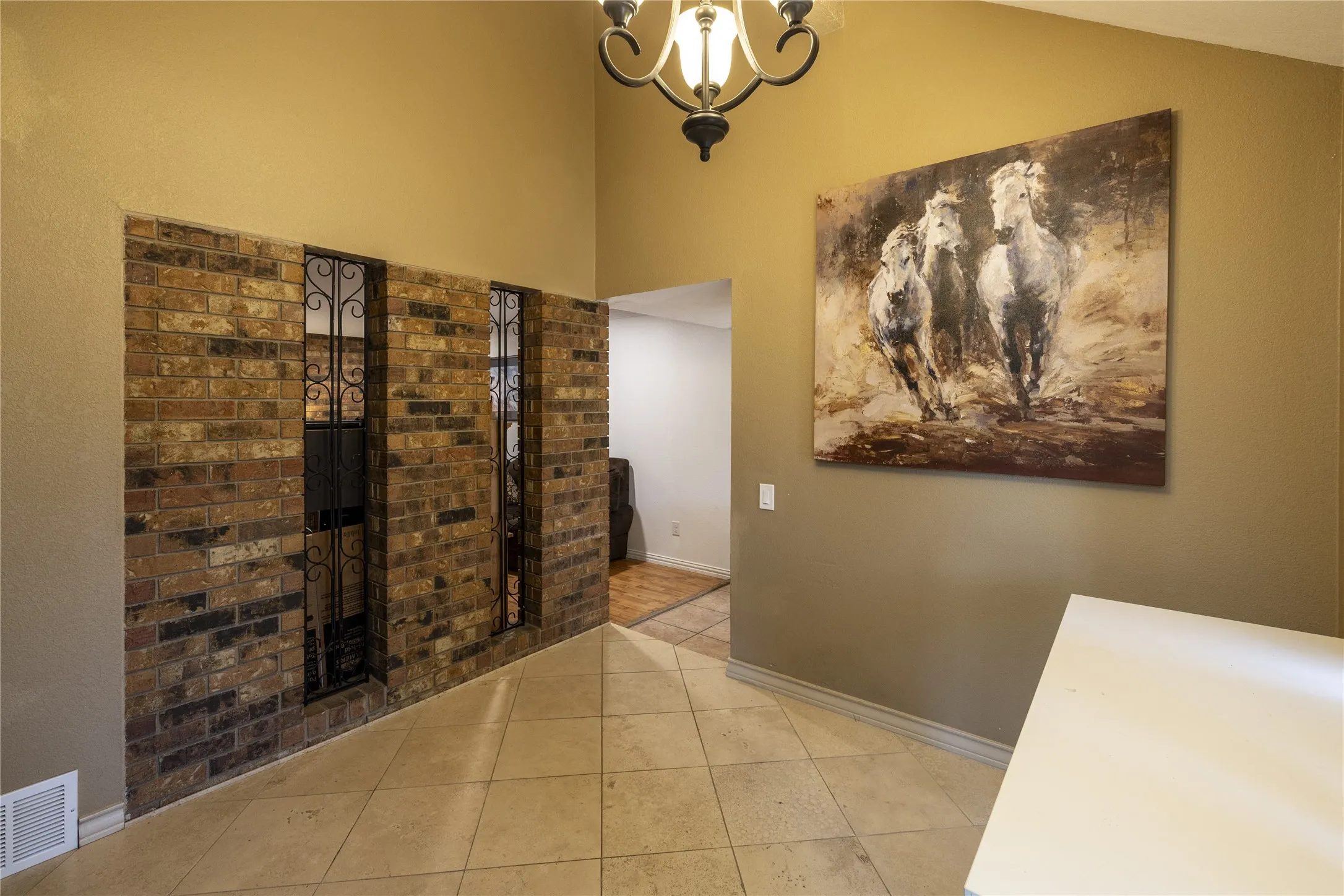 Single Family Residence For Sale in Dallas County , 1316 Northpark Drive, Richardson, Texas 75081, 3 Bedroom, 3 Bathroom, 2 Garage spaces, 2,088 Sqft, built in 1968, Price $490,000, mls#21356110, Real Estate Agent in Richardson, Homes For Sale in Dallas county, Homes For Sale in Richardson, Realtor in Richardson Texas, Real Estate Brokerage Independent Realty Texas, Luminita Cordes Realtor