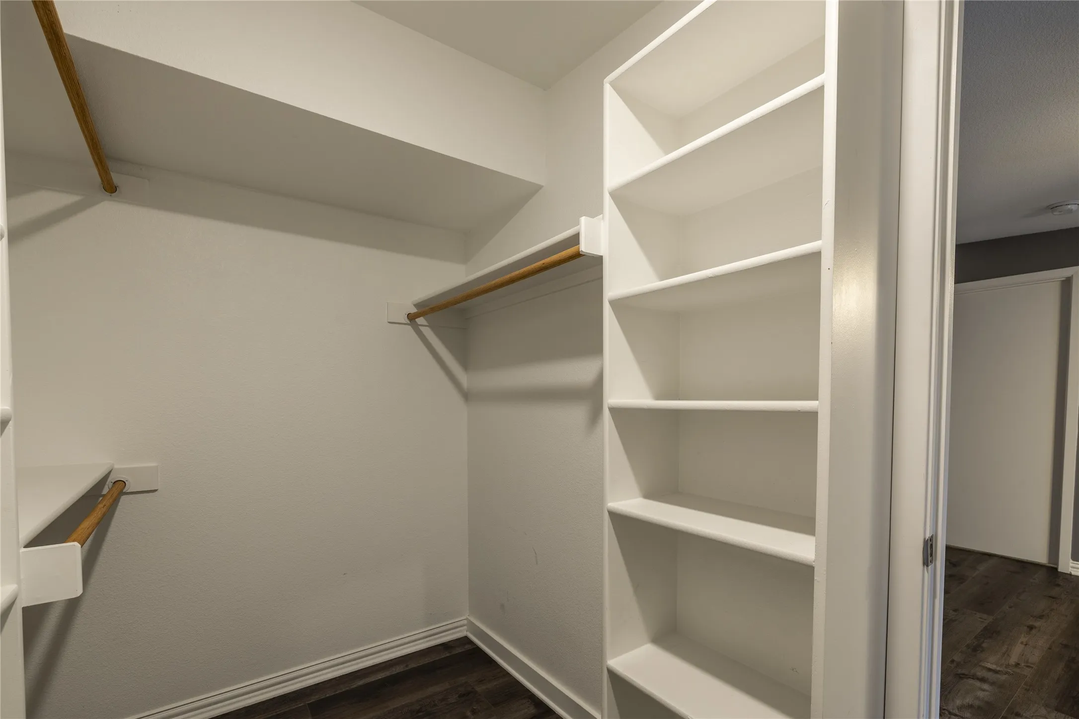 Single Family Residence For Sale in Dallas County , 1316 Northpark Drive, Richardson, Texas 75081, 3 Bedroom, 3 Bathroom, 2 Garage spaces, 2,088 Sqft, built in 1968, Price $490,000, mls#21356110, Real Estate Agent in Richardson, Homes For Sale in Dallas county, Homes For Sale in Richardson, Realtor in Richardson Texas, Real Estate Brokerage Independent Realty Texas, Luminita Cordes Realtor