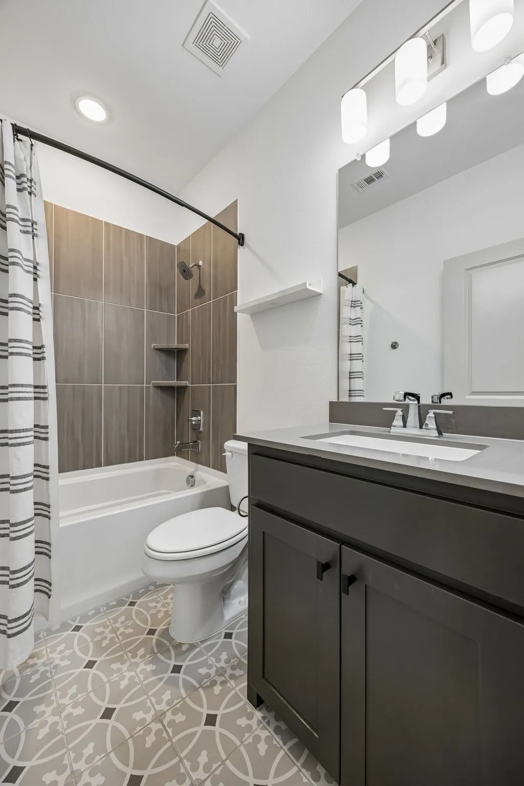 Townhouse For Sale in Tarrant County , 232 Spring Hill Road, Flower Mound, Texas 75028, 2 Bedroom, 3 Bathroom, 2 Garage spaces, 1,513 Sqft, built in 2022, mls#21356080, Real Estate Agent in Flower Mound, Homes For Sale in Tarrant county, Homes For Sale in Flower Mound, Realtor in Flower Mound Texas, Real Estate Brokerage Independent Realty Texas, Luminita Cordes Realtor