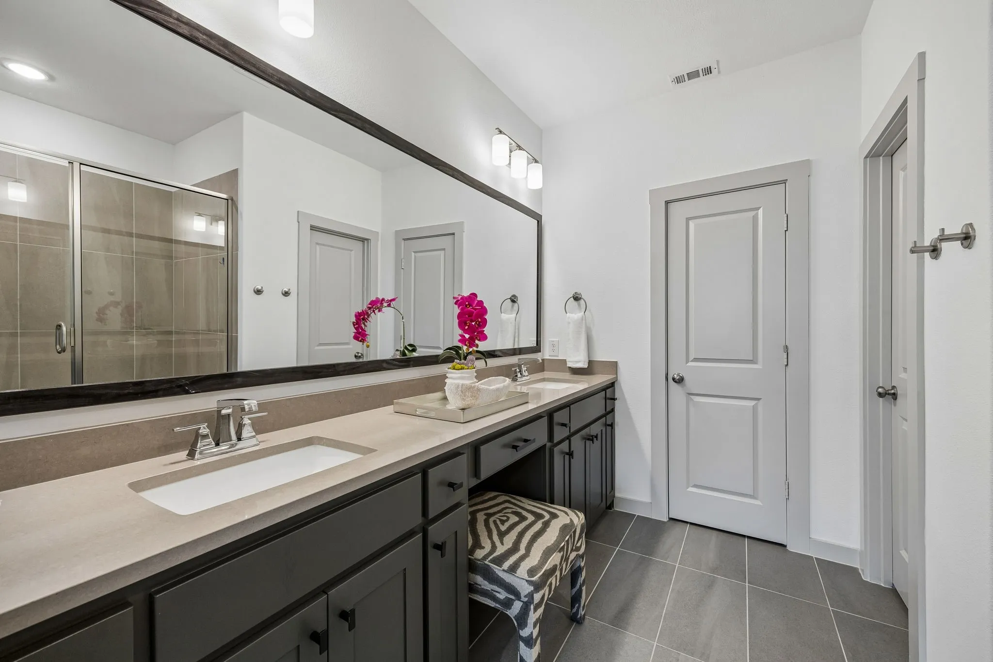 Townhouse For Sale in Tarrant County , 232 Spring Hill Road, Flower Mound, Texas 75028, 2 Bedroom, 3 Bathroom, 2 Garage spaces, 1,513 Sqft, built in 2022, mls#21356080, Real Estate Agent in Flower Mound, Homes For Sale in Tarrant county, Homes For Sale in Flower Mound, Realtor in Flower Mound Texas, Real Estate Brokerage Independent Realty Texas, Luminita Cordes Realtor
