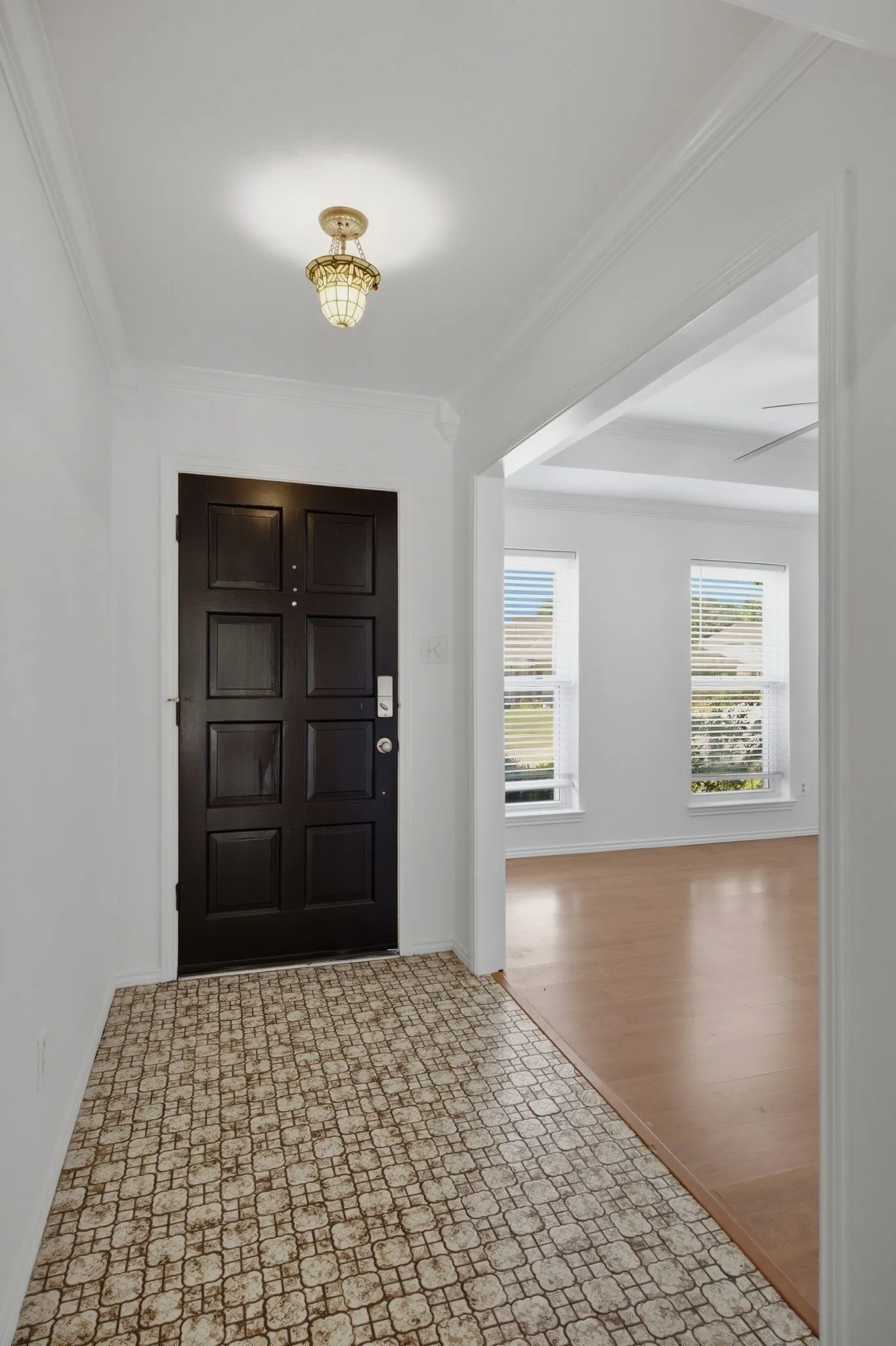 Single Family Residence For Rent in Dallas County , 2119 Pueblo Drive, Carrollton, Texas 75006, 3 Bedroom, 2 Bathroom, 2 Garage spaces, 1,916 Sqft, built in 1977, mls#21351991, Real Estate Agent in Carrollton, Homes For Rent in Dallas county, Homes For Rent in Carrollton, Realtor in Carrollton Texas, Real Estate Brokerage Independent Realty Texas, Luminita Cordes Realtor