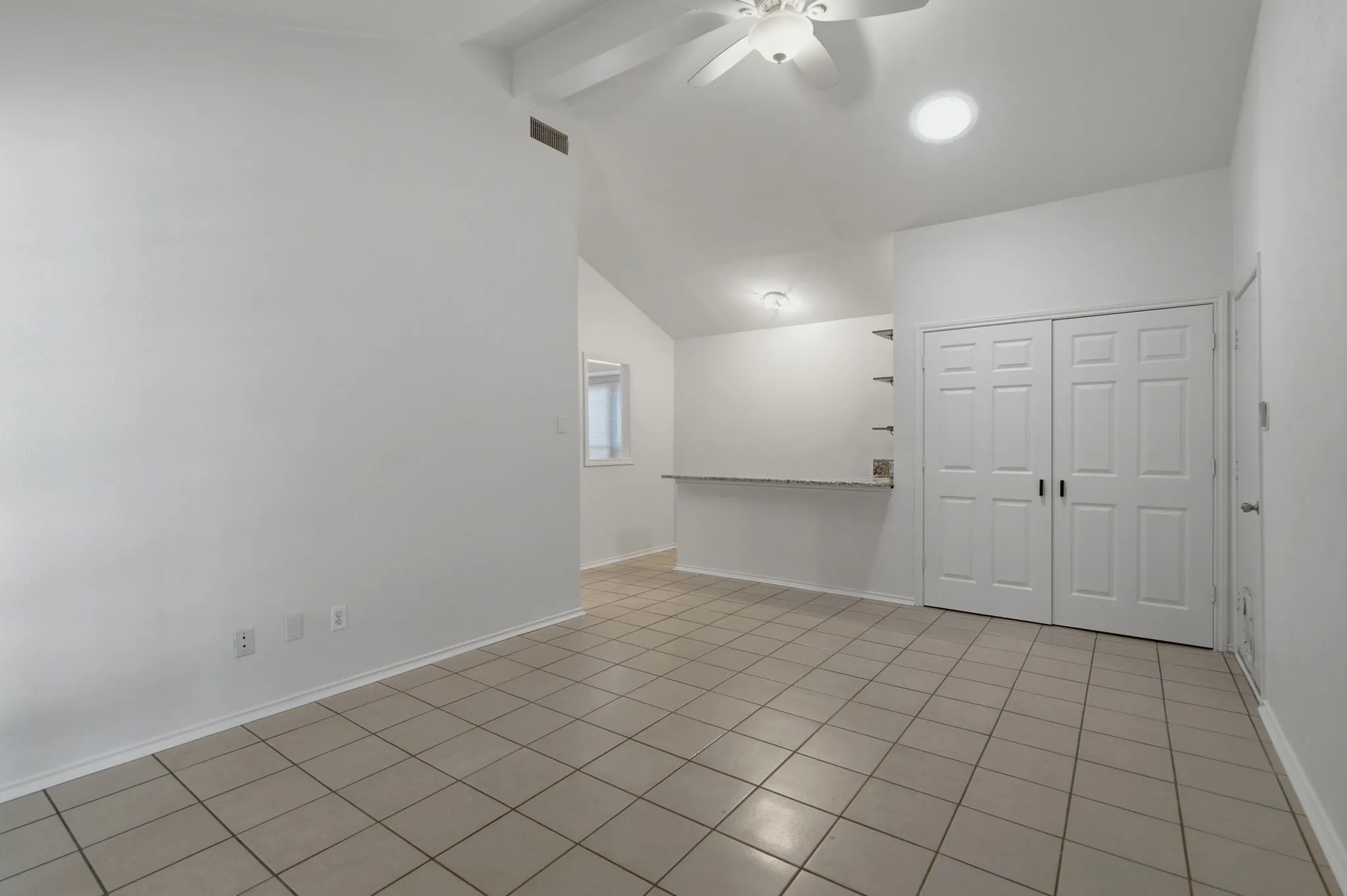 Single Family Residence For Rent in Dallas County , 2119 Pueblo Drive, Carrollton, Texas 75006, 3 Bedroom, 2 Bathroom, 2 Garage spaces, 1,916 Sqft, built in 1977, mls#21351991, Real Estate Agent in Carrollton, Homes For Rent in Dallas county, Homes For Rent in Carrollton, Realtor in Carrollton Texas, Real Estate Brokerage Independent Realty Texas, Luminita Cordes Realtor