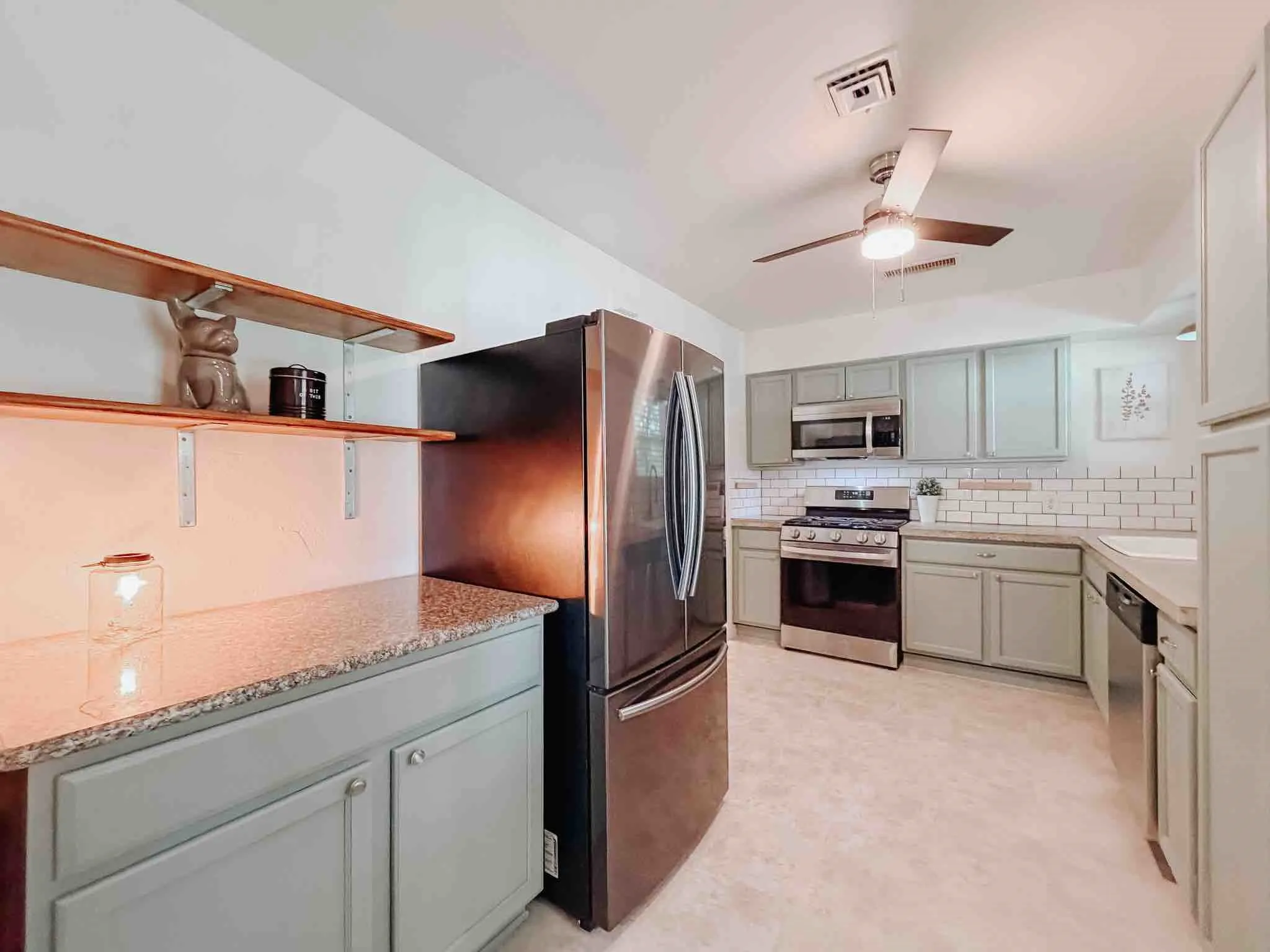Single Family Residence For Sale in Ellis County , 602 Richmond Lane, Waxahachie, Texas 75165, 3 Bedroom, 2 Bathroom, Garage spaces, 1,374 Sqft, built in 1957, mls#21354073, Real Estate Agent in Waxahachie, Homes For Sale in Ellis county, Homes For Sale in Waxahachie, Realtor in Waxahachie Texas, Real Estate Brokerage Independent Realty Texas, Luminita Cordes Realtor