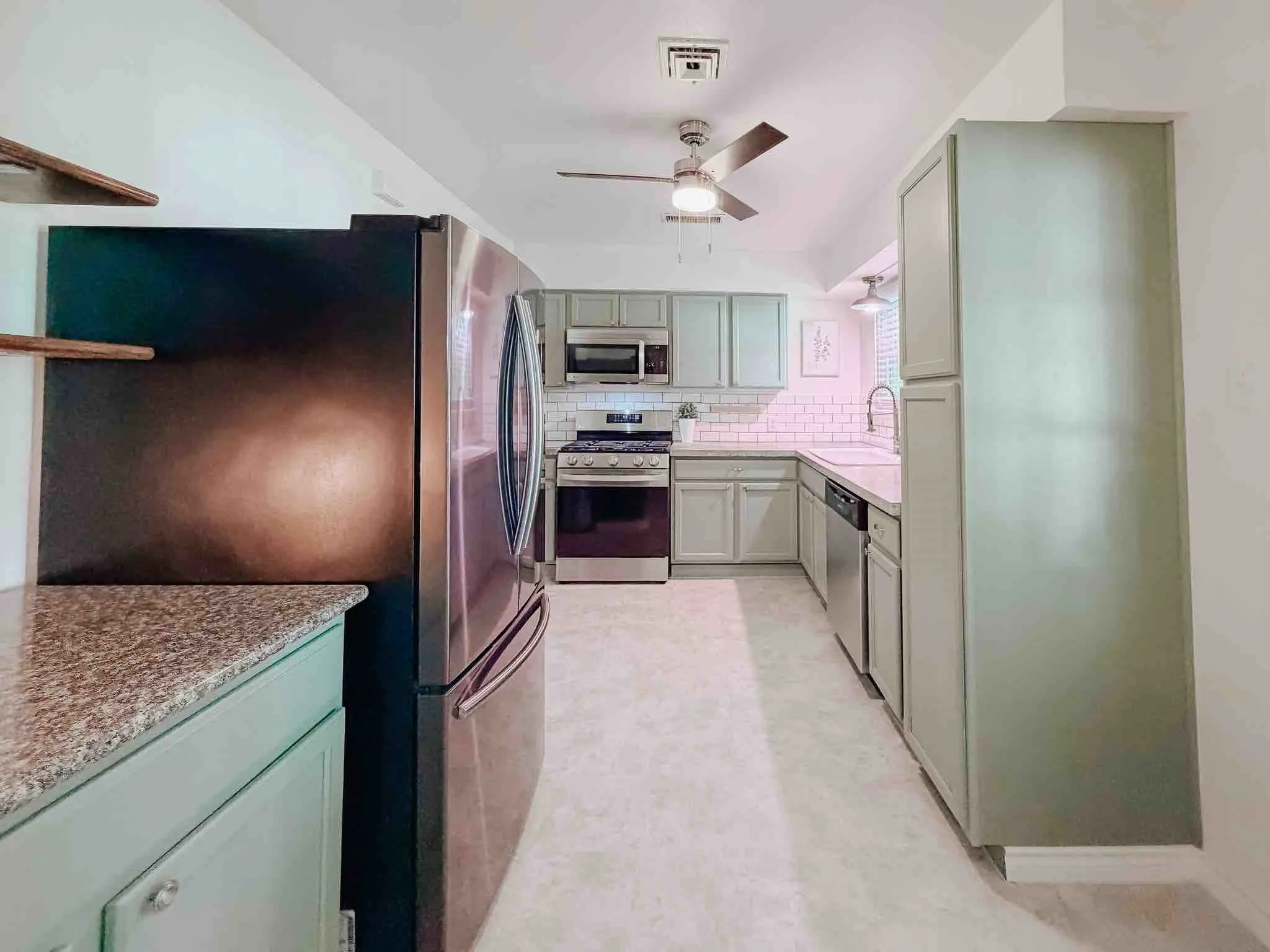 Single Family Residence For Sale in Ellis County , 602 Richmond Lane, Waxahachie, Texas 75165, 3 Bedroom, 2 Bathroom, Garage spaces, 1,374 Sqft, built in 1957, mls#21354073, Real Estate Agent in Waxahachie, Homes For Sale in Ellis county, Homes For Sale in Waxahachie, Realtor in Waxahachie Texas, Real Estate Brokerage Independent Realty Texas, Luminita Cordes Realtor