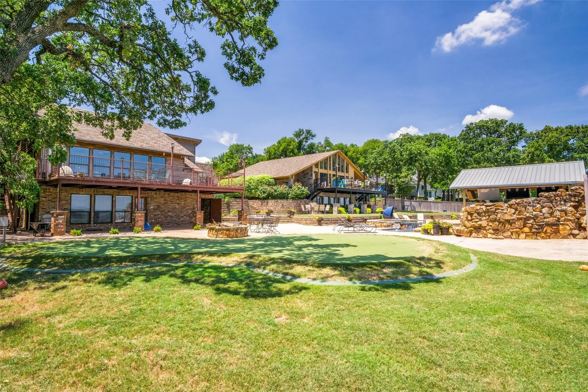 Single Family Residence For Sale in Tarrant County , 6600 Wells Burnett Road, Fort Worth, Texas 76135, 14 Bedroom, 7 Bathroom, 8 Garage spaces, 6,862 Sqft, built in 1963, Price $2,895,000, mls#21353034, Real Estate Agent in Fort Worth, Homes For Sale in Tarrant county, Homes For Sale in Fort Worth, Realtor in Fort Worth Texas, Real Estate Brokerage Independent Realty Texas, Luminita Cordes Realtor