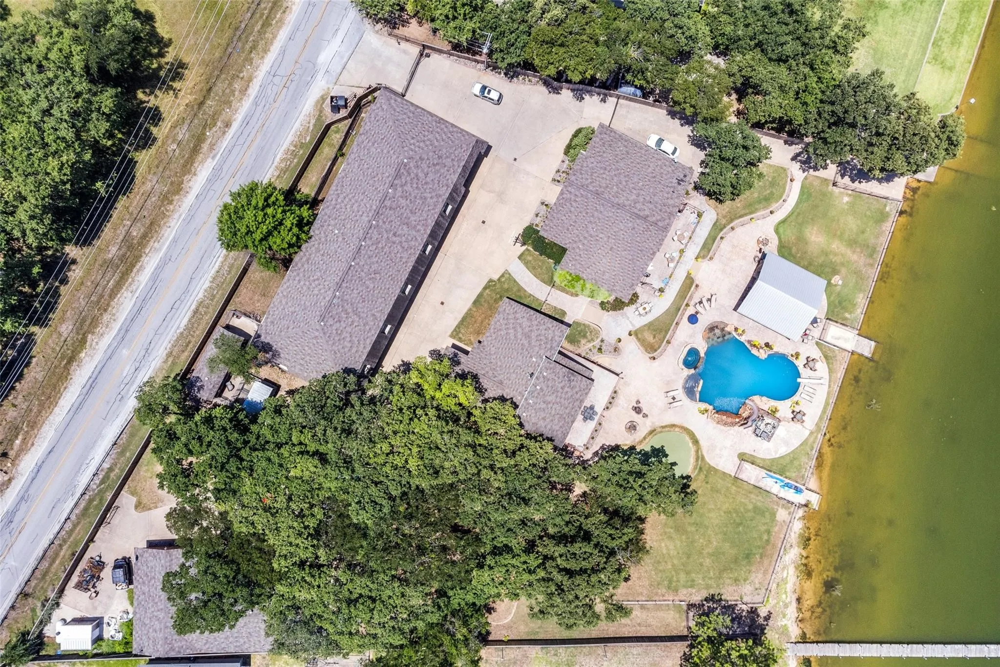 Single Family Residence For Sale in Tarrant County , 6600 Wells Burnett Road, Fort Worth, Texas 76135, 14 Bedroom, 7 Bathroom, 8 Garage spaces, 6,862 Sqft, built in 1963, Price $2,895,000, mls#21353034, Real Estate Agent in Fort Worth, Homes For Sale in Tarrant county, Homes For Sale in Fort Worth, Realtor in Fort Worth Texas, Real Estate Brokerage Independent Realty Texas, Luminita Cordes Realtor