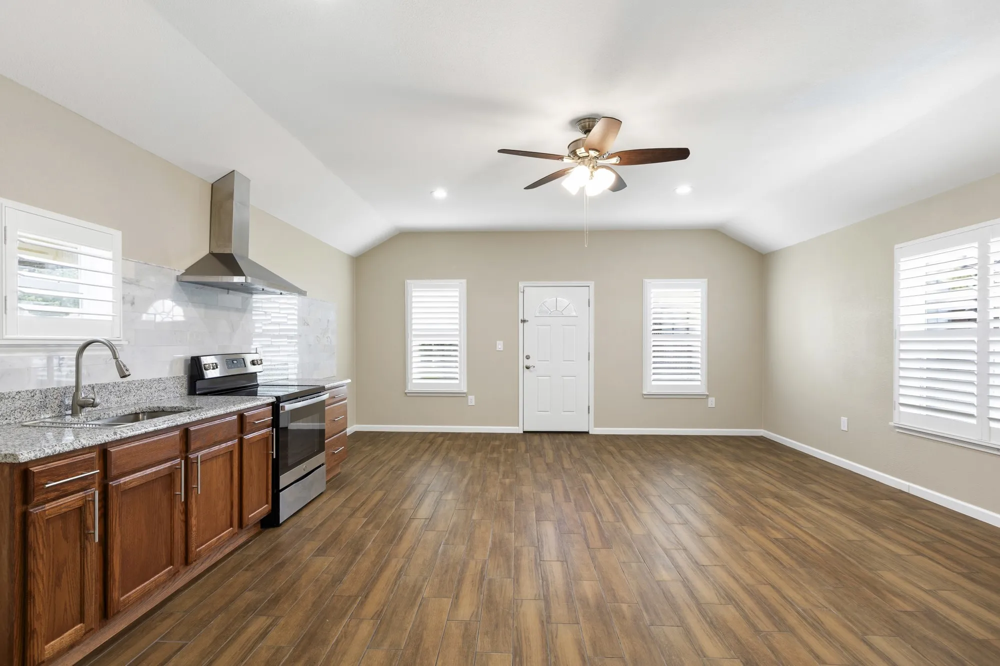 Single Family Residence For Sale in Dallas County , 413 Hardwood Trail, Mesquite, Texas 75150, 4 Bedroom, 2 Bathroom, Garage spaces, 3,364 Sqft, built in 1979, mls#21356105, Real Estate Agent in Mesquite, Homes For Sale in Dallas county, Homes For Sale in Mesquite, Realtor in Mesquite Texas, Real Estate Brokerage Independent Realty Texas, Luminita Cordes Realtor