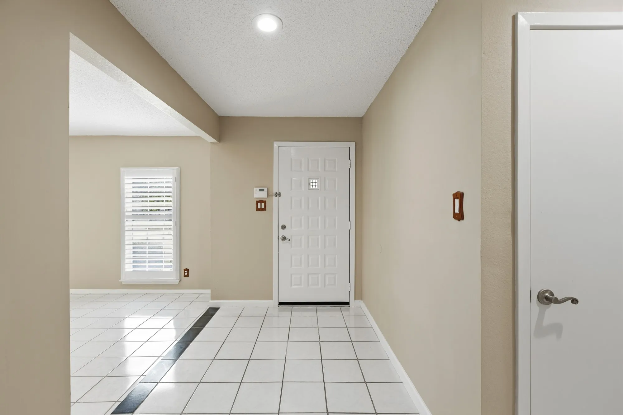 Single Family Residence For Sale in Dallas County , 413 Hardwood Trail, Mesquite, Texas 75150, 4 Bedroom, 2 Bathroom, Garage spaces, 3,364 Sqft, built in 1979, mls#21356105, Real Estate Agent in Mesquite, Homes For Sale in Dallas county, Homes For Sale in Mesquite, Realtor in Mesquite Texas, Real Estate Brokerage Independent Realty Texas, Luminita Cordes Realtor