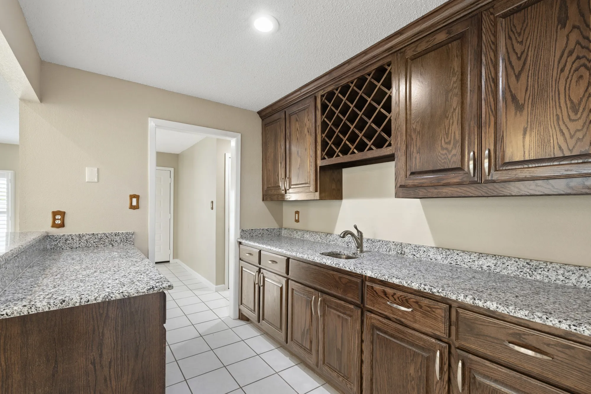 Single Family Residence For Sale in Dallas County , 413 Hardwood Trail, Mesquite, Texas 75150, 4 Bedroom, 2 Bathroom, Garage spaces, 3,364 Sqft, built in 1979, mls#21356105, Real Estate Agent in Mesquite, Homes For Sale in Dallas county, Homes For Sale in Mesquite, Realtor in Mesquite Texas, Real Estate Brokerage Independent Realty Texas, Luminita Cordes Realtor