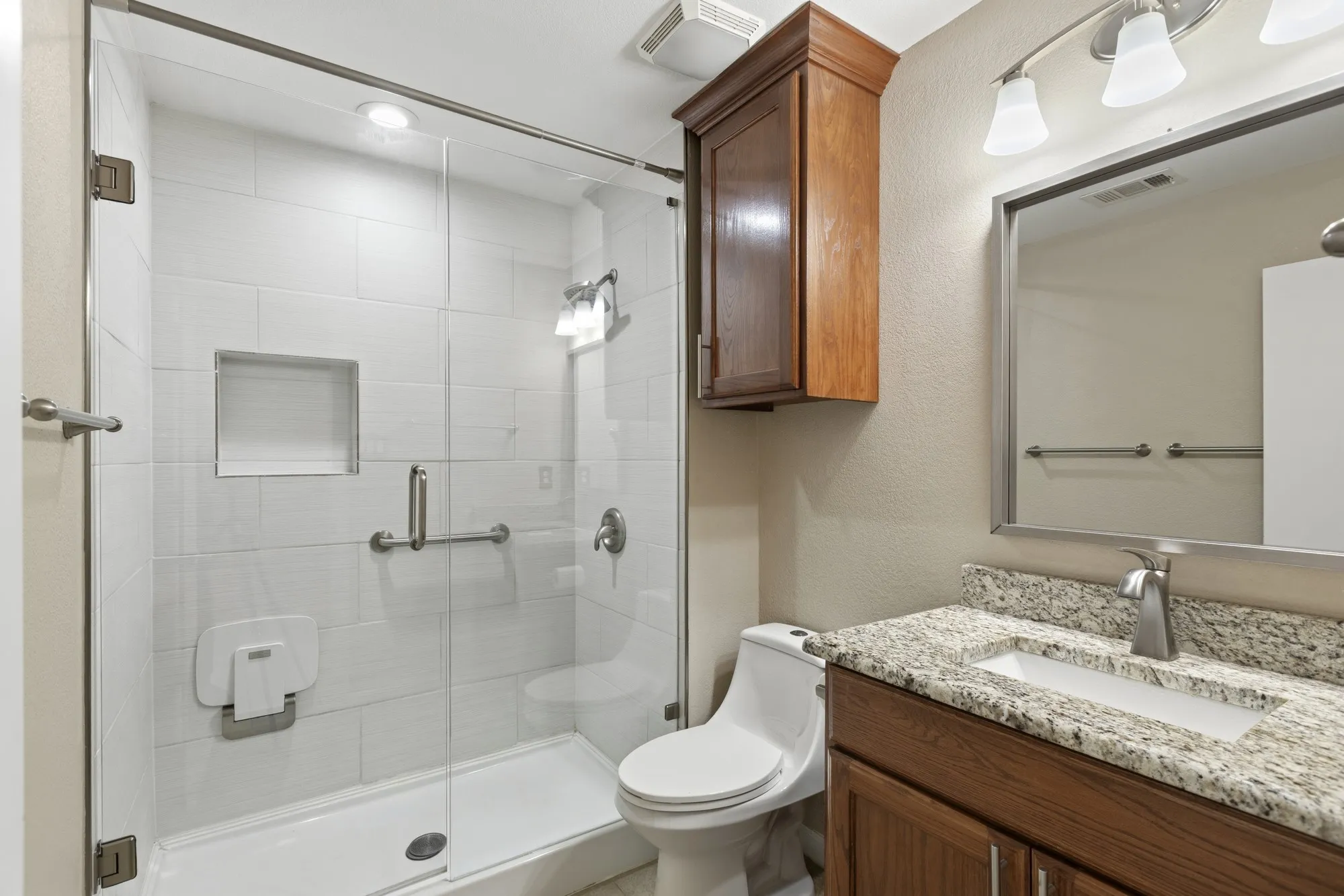 Single Family Residence For Sale in Dallas County , 413 Hardwood Trail, Mesquite, Texas 75150, 4 Bedroom, 2 Bathroom, Garage spaces, 3,364 Sqft, built in 1979, mls#21356105, Real Estate Agent in Mesquite, Homes For Sale in Dallas county, Homes For Sale in Mesquite, Realtor in Mesquite Texas, Real Estate Brokerage Independent Realty Texas, Luminita Cordes Realtor