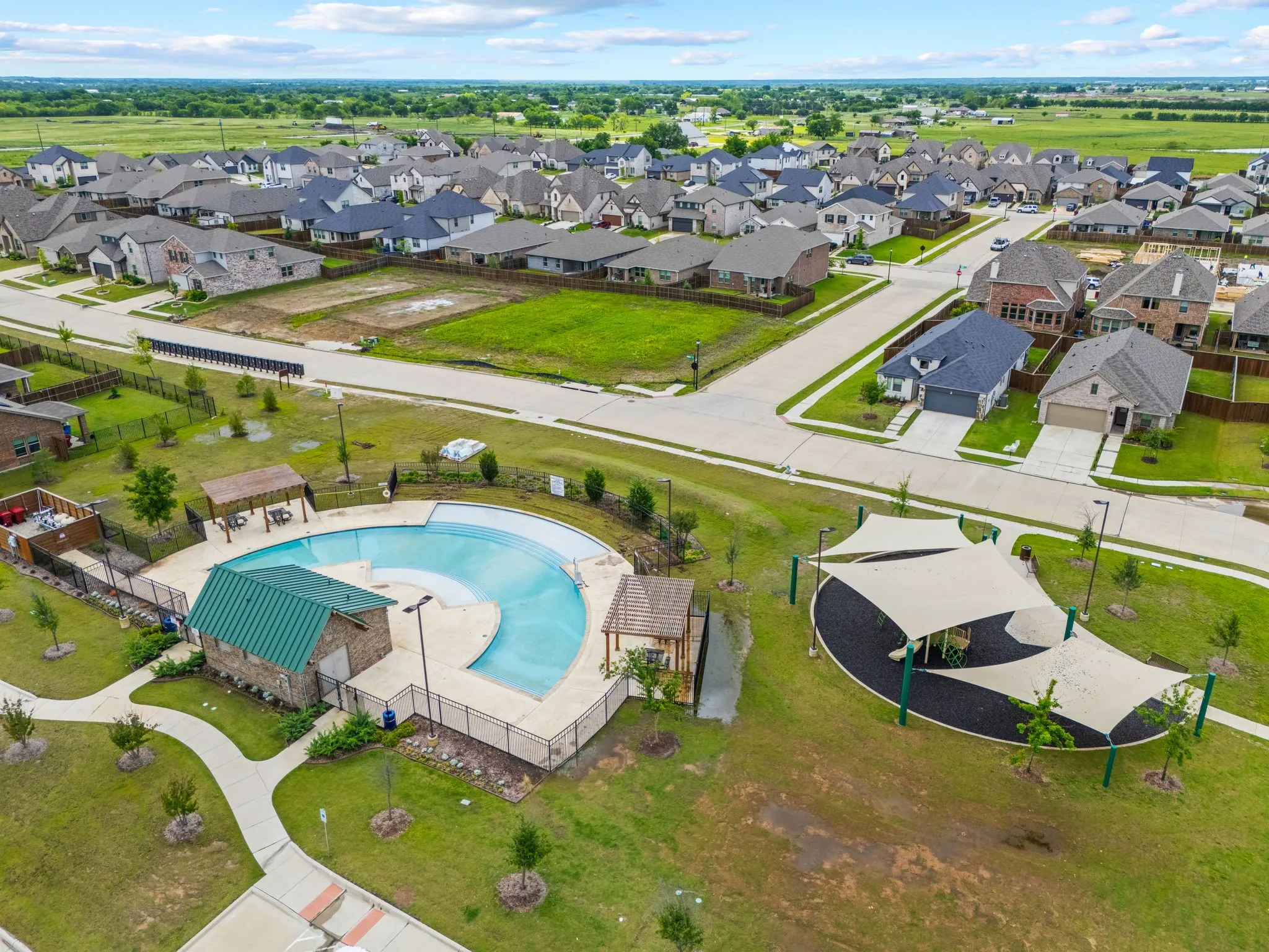 Single Family Residence For Rent in Hunt County , 3249 Glorioso Drive, Royse City, Texas 75189, 3 Bedroom, 3 Bathroom, 2 Garage spaces, 2,036 Sqft, built in 2023, mls#21356145, Real Estate Agent in Royse City, Homes For Rent in Hunt county, Homes For Rent in Royse City, Realtor in Royse City Texas, Real Estate Brokerage Independent Realty Texas, Luminita Cordes Realtor