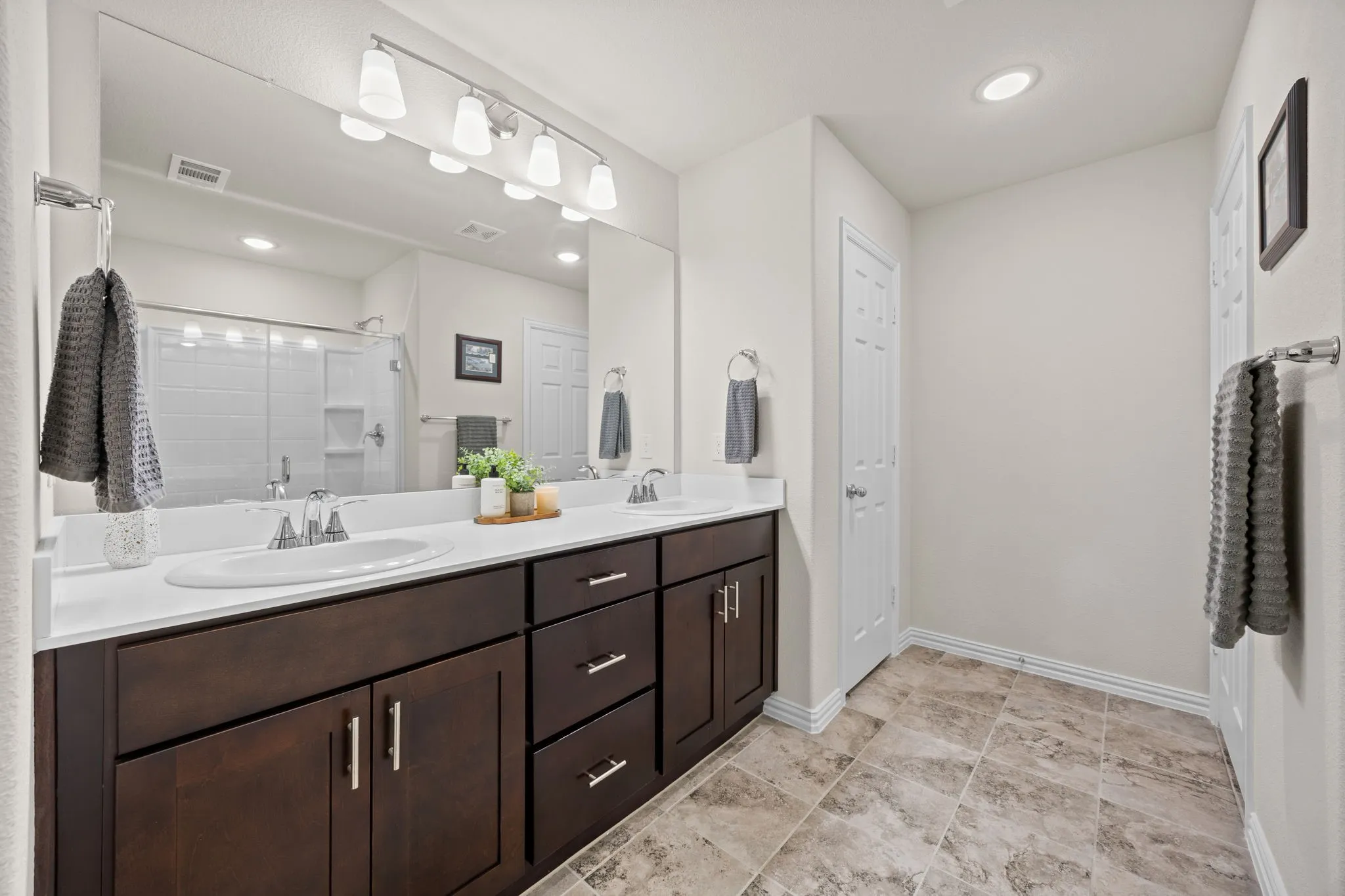 Single Family Residence For Rent in Hunt County , 3249 Glorioso Drive, Royse City, Texas 75189, 3 Bedroom, 3 Bathroom, 2 Garage spaces, 2,036 Sqft, built in 2023, mls#21356145, Real Estate Agent in Royse City, Homes For Rent in Hunt county, Homes For Rent in Royse City, Realtor in Royse City Texas, Real Estate Brokerage Independent Realty Texas, Luminita Cordes Realtor