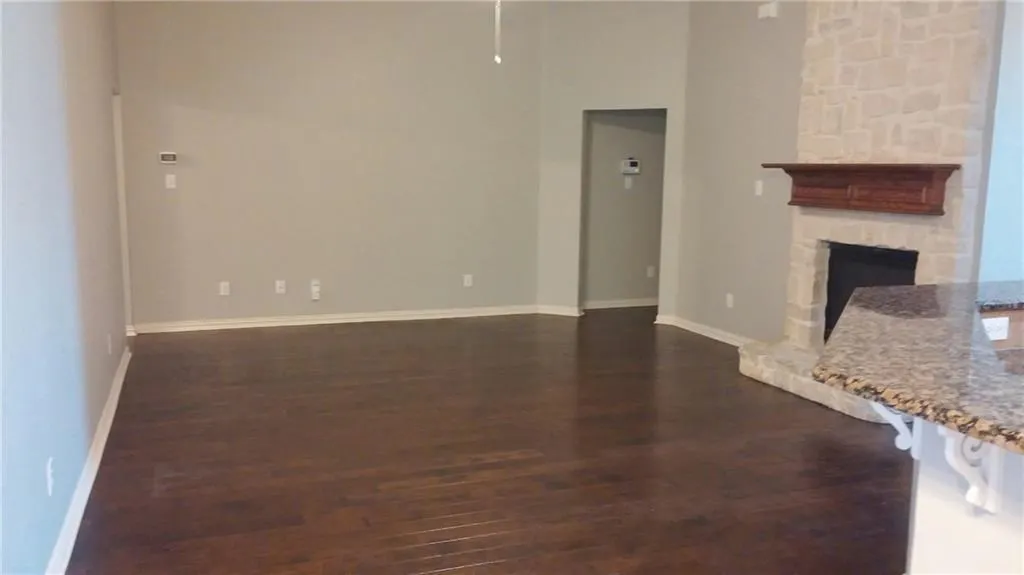 Single Family Residence For Rent in Collin County , 7701 Val Verde Drive, Mc Kinney, Texas 75071, 3 Bedroom, 2 Bathroom, 2 Garage spaces, 2,071 Sqft, built in 2005, mls#21354982, Real Estate Agent in Mc Kinney, Homes For Rent in Collin county, Homes For Rent in Mc Kinney, Realtor in Mc Kinney Texas, Real Estate Brokerage Independent Realty Texas, Luminita Cordes Realtor