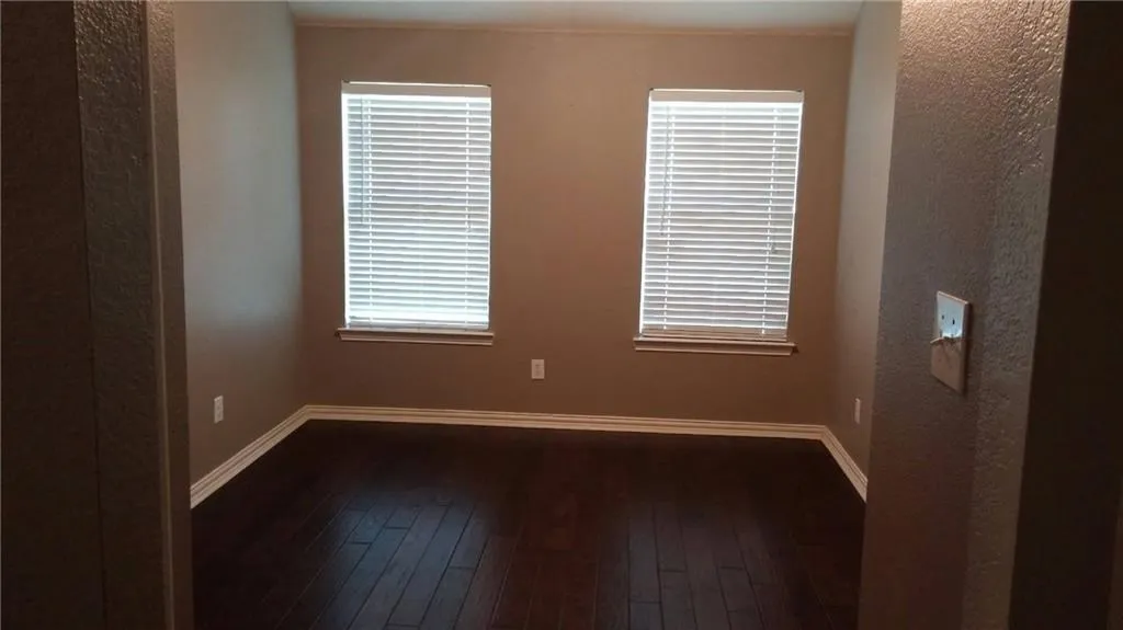 Single Family Residence For Rent in Collin County , 7701 Val Verde Drive, Mc Kinney, Texas 75071, 3 Bedroom, 2 Bathroom, 2 Garage spaces, 2,071 Sqft, built in 2005, mls#21354982, Real Estate Agent in Mc Kinney, Homes For Rent in Collin county, Homes For Rent in Mc Kinney, Realtor in Mc Kinney Texas, Real Estate Brokerage Independent Realty Texas, Luminita Cordes Realtor