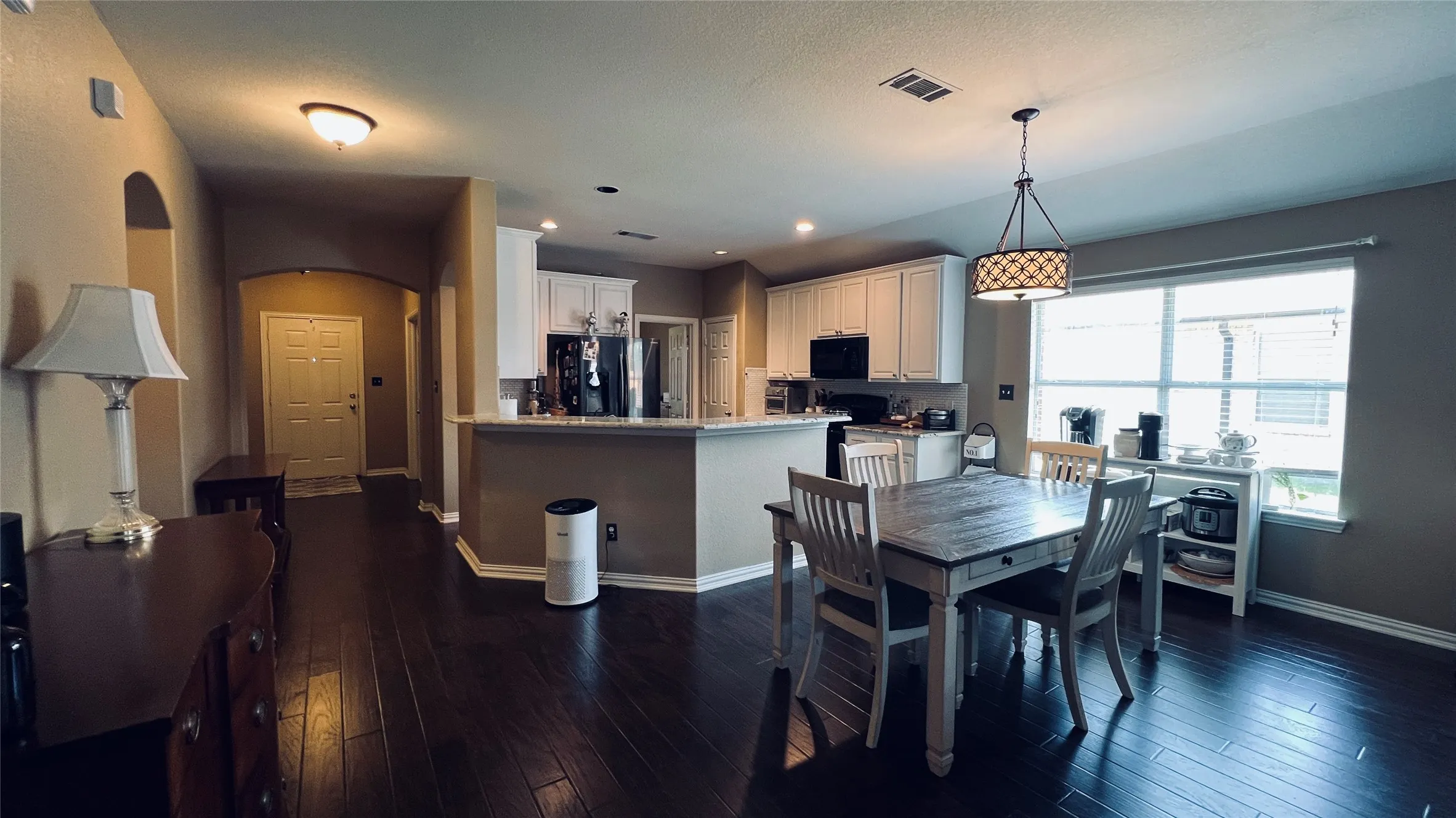 Single Family Residence For Rent in Collin County , 4405 Willow Wood Road, Melissa, Texas 75454, 3 Bedroom, 2 Bathroom, 2 Garage spaces, 1,801 Sqft, built in 2008, mls#21354776, Real Estate Agent in Melissa, Homes For Rent in Collin county, Homes For Rent in Melissa, Realtor in Melissa Texas, Real Estate Brokerage Independent Realty Texas, Luminita Cordes Realtor