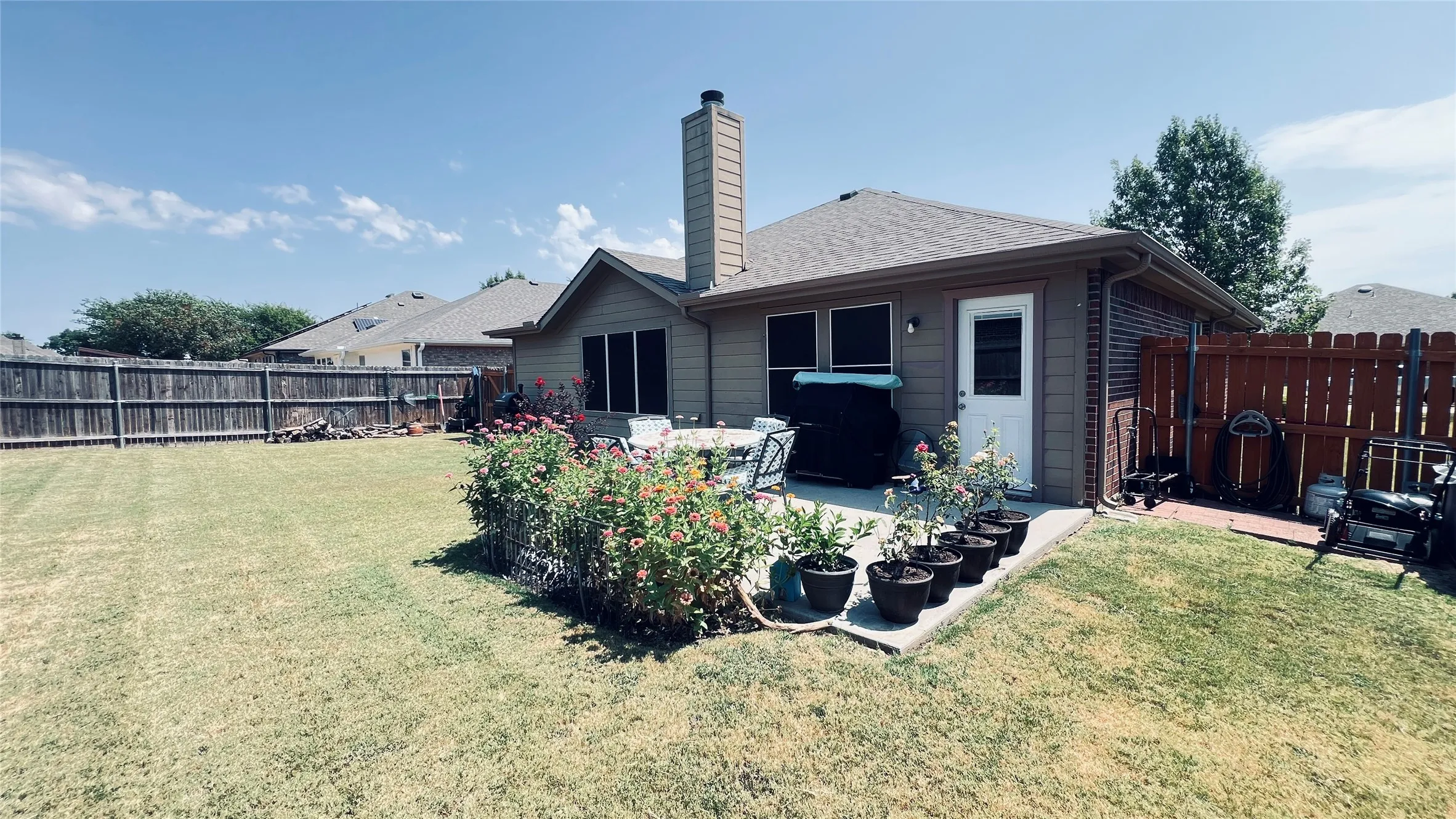 Single Family Residence For Rent in Collin County , 4405 Willow Wood Road, Melissa, Texas 75454, 3 Bedroom, 2 Bathroom, 2 Garage spaces, 1,801 Sqft, built in 2008, mls#21354776, Real Estate Agent in Melissa, Homes For Rent in Collin county, Homes For Rent in Melissa, Realtor in Melissa Texas, Real Estate Brokerage Independent Realty Texas, Luminita Cordes Realtor