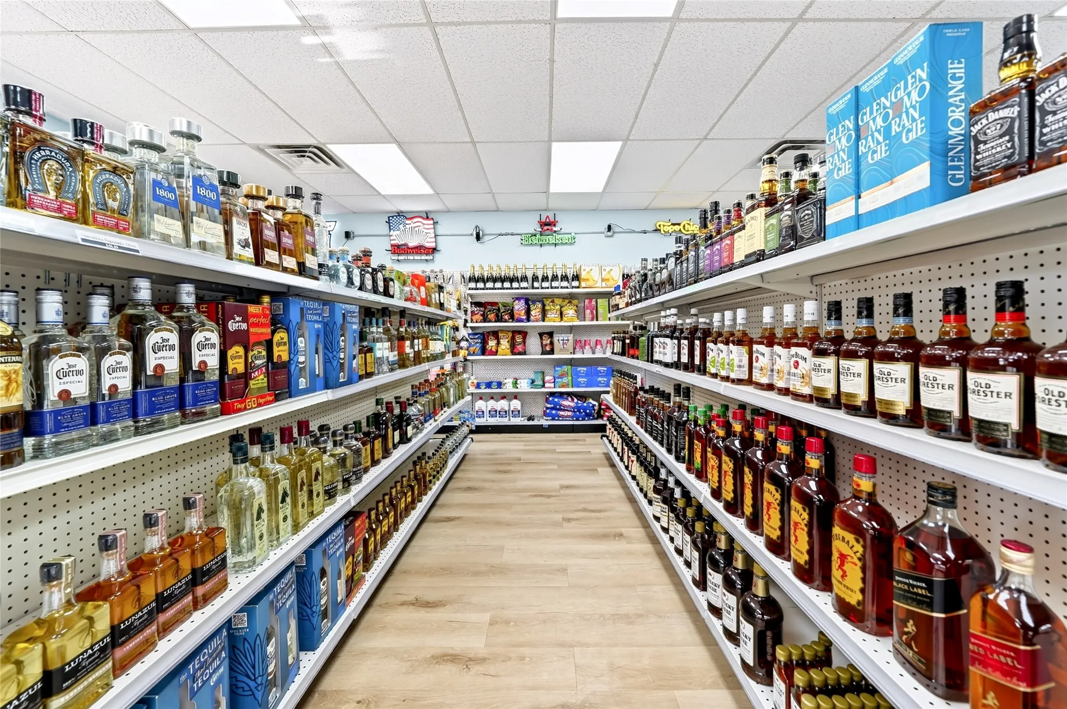 Retail For Sale in Tarrant County , 6000 Lt Jg Barnett Road, Fort Worth, Texas 76114, 0, 0, Garage spaces, 0 Sqft, built in 1950, mls#21348397, Real Estate Agent in Fort Worth, Homes For Sale in Tarrant county, Homes For Sale in Fort Worth, Realtor in Fort Worth Texas, Real Estate Brokerage Independent Realty Texas, Luminita Cordes Realtor