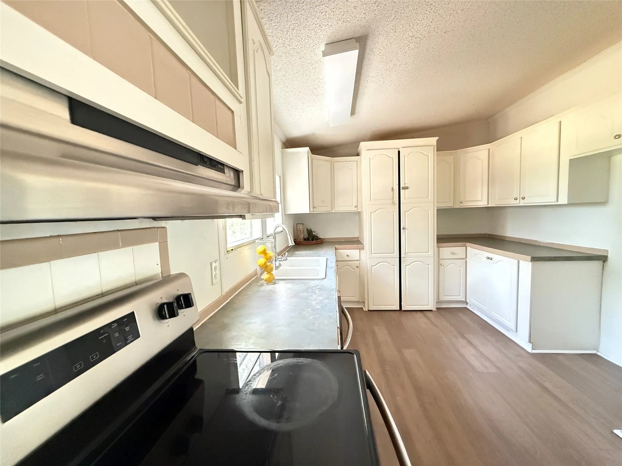Mobile Home For Sale in Van Zandt County , 279 Vz County Road 3849, Wills Point, Texas 75169, 3 Bedroom, 2 Bathroom, Garage spaces, 1,568 Sqft, built in 2000, mls#21356130, Real Estate Agent in Wills Point, Homes For Sale in Van Zandt county, Homes For Sale in Wills Point, Realtor in Wills Point Texas, Real Estate Brokerage Independent Realty Texas, Luminita Cordes Realtor