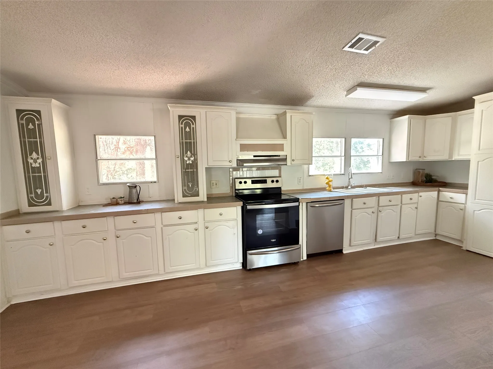Mobile Home For Sale in Van Zandt County , 279 Vz County Road 3849, Wills Point, Texas 75169, 3 Bedroom, 2 Bathroom, Garage spaces, 1,568 Sqft, built in 2000, mls#21356130, Real Estate Agent in Wills Point, Homes For Sale in Van Zandt county, Homes For Sale in Wills Point, Realtor in Wills Point Texas, Real Estate Brokerage Independent Realty Texas, Luminita Cordes Realtor