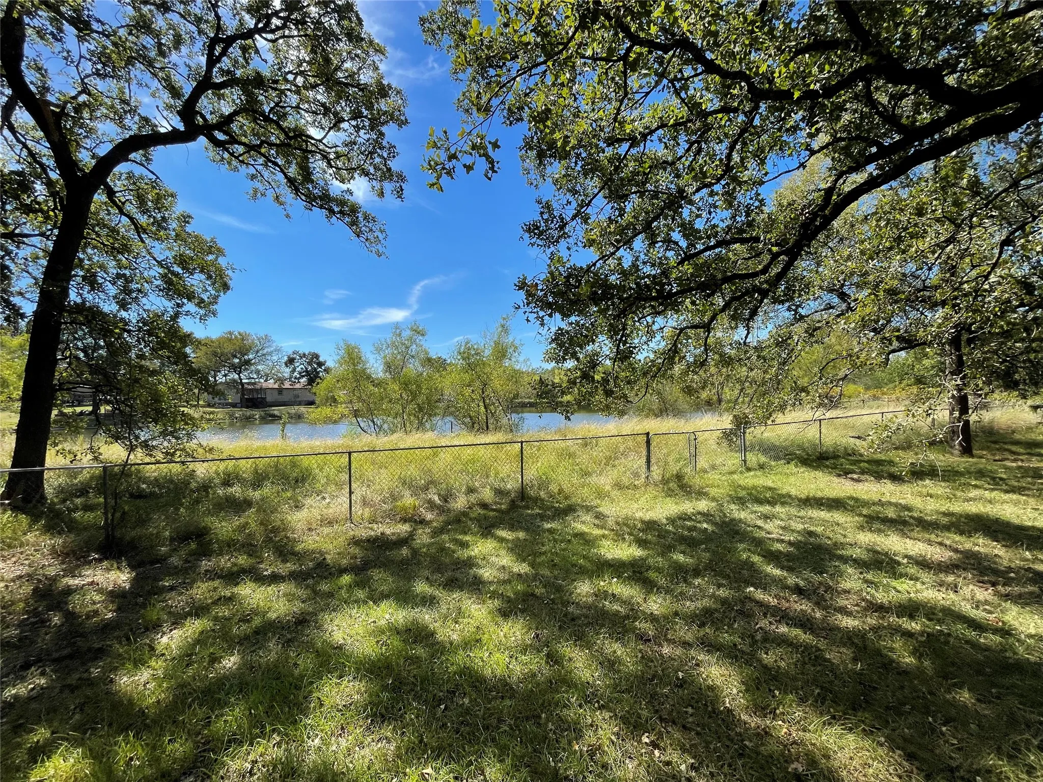 Mobile Home For Sale in Van Zandt County , 279 Vz County Road 3849, Wills Point, Texas 75169, 3 Bedroom, 2 Bathroom, Garage spaces, 1,568 Sqft, built in 2000, mls#21356130, Real Estate Agent in Wills Point, Homes For Sale in Van Zandt county, Homes For Sale in Wills Point, Realtor in Wills Point Texas, Real Estate Brokerage Independent Realty Texas, Luminita Cordes Realtor