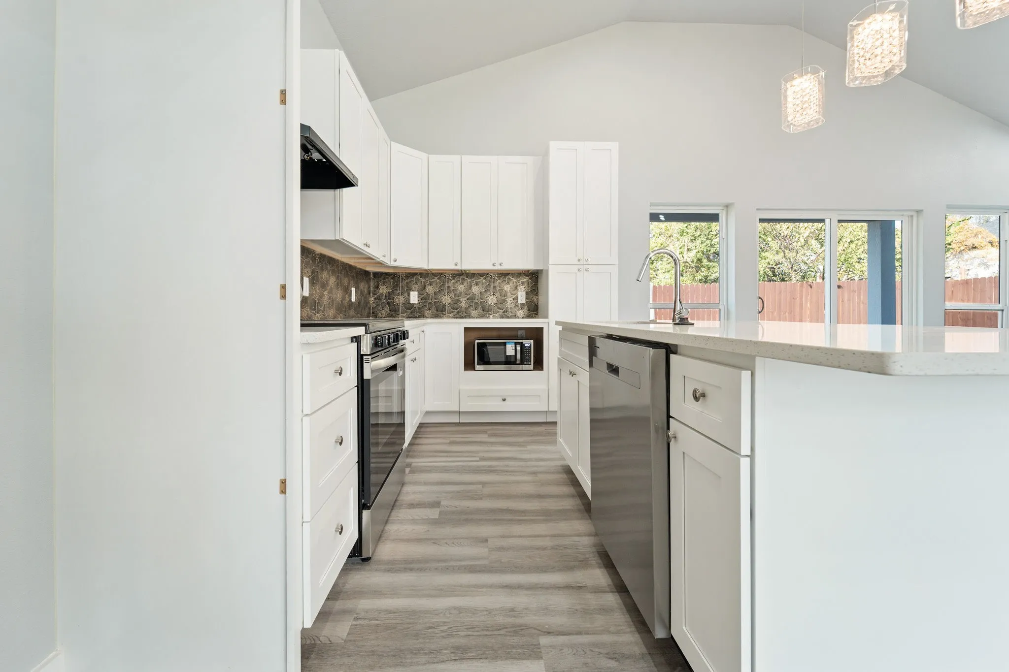 Single Family Residence For Sale in Dallas County , 11915 Carson, Balch Springs, Texas 75180, 3 Bedroom, 2 Bathroom, 2 Garage spaces, 1,593 Sqft, built in 2023, mls#21356149, Real Estate Agent in Balch Springs, Homes For Sale in Dallas county, Homes For Sale in Balch Springs, Realtor in Balch Springs Texas, Real Estate Brokerage Independent Realty Texas, Luminita Cordes Realtor