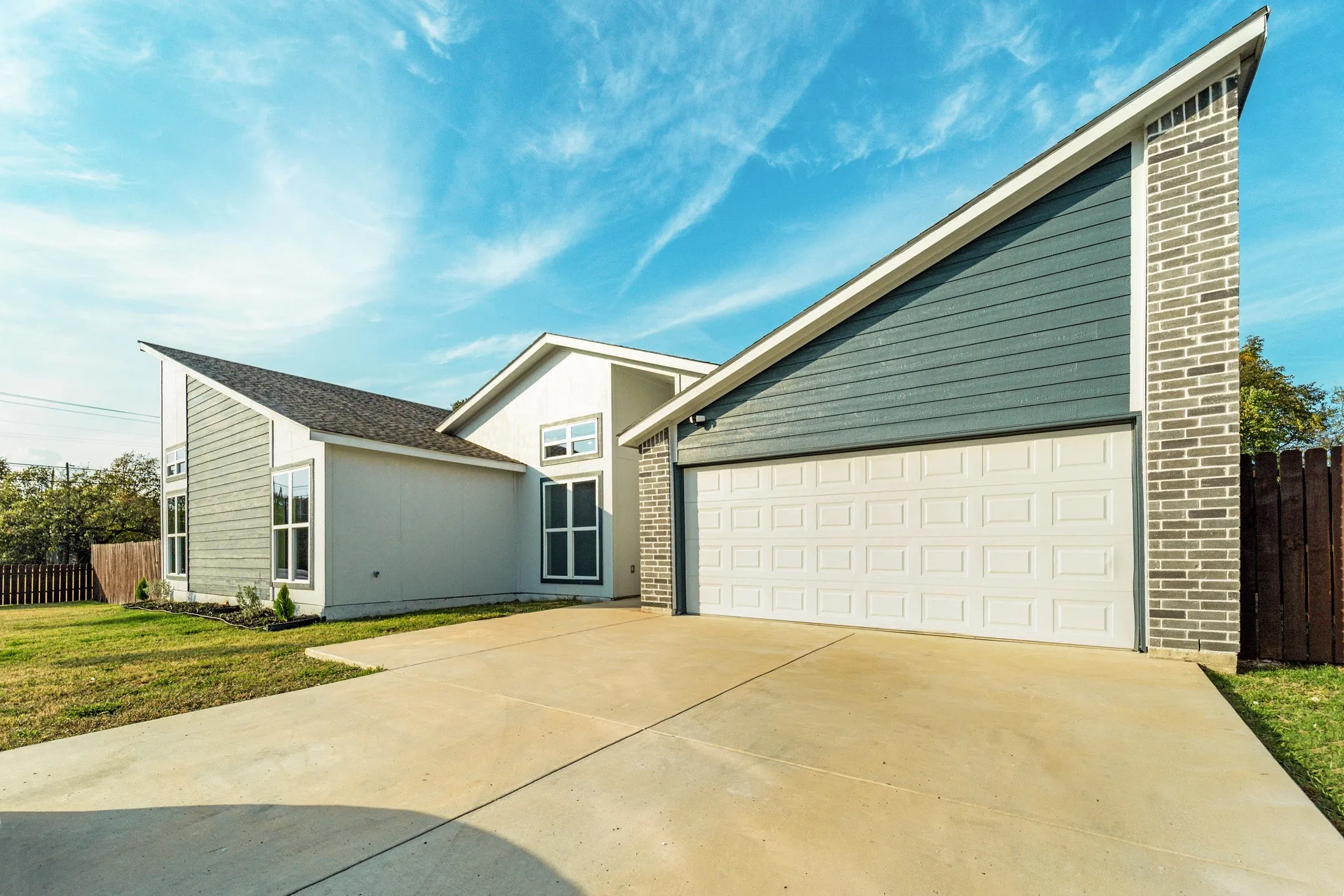 Single Family Residence For Sale in Dallas County , 11915 Carson, Balch Springs, Texas 75180, 3 Bedroom, 2 Bathroom, 2 Garage spaces, 1,593 Sqft, built in 2023, mls#21356149, Real Estate Agent in Balch Springs, Homes For Sale in Dallas county, Homes For Sale in Balch Springs, Realtor in Balch Springs Texas, Real Estate Brokerage Independent Realty Texas, Luminita Cordes Realtor
