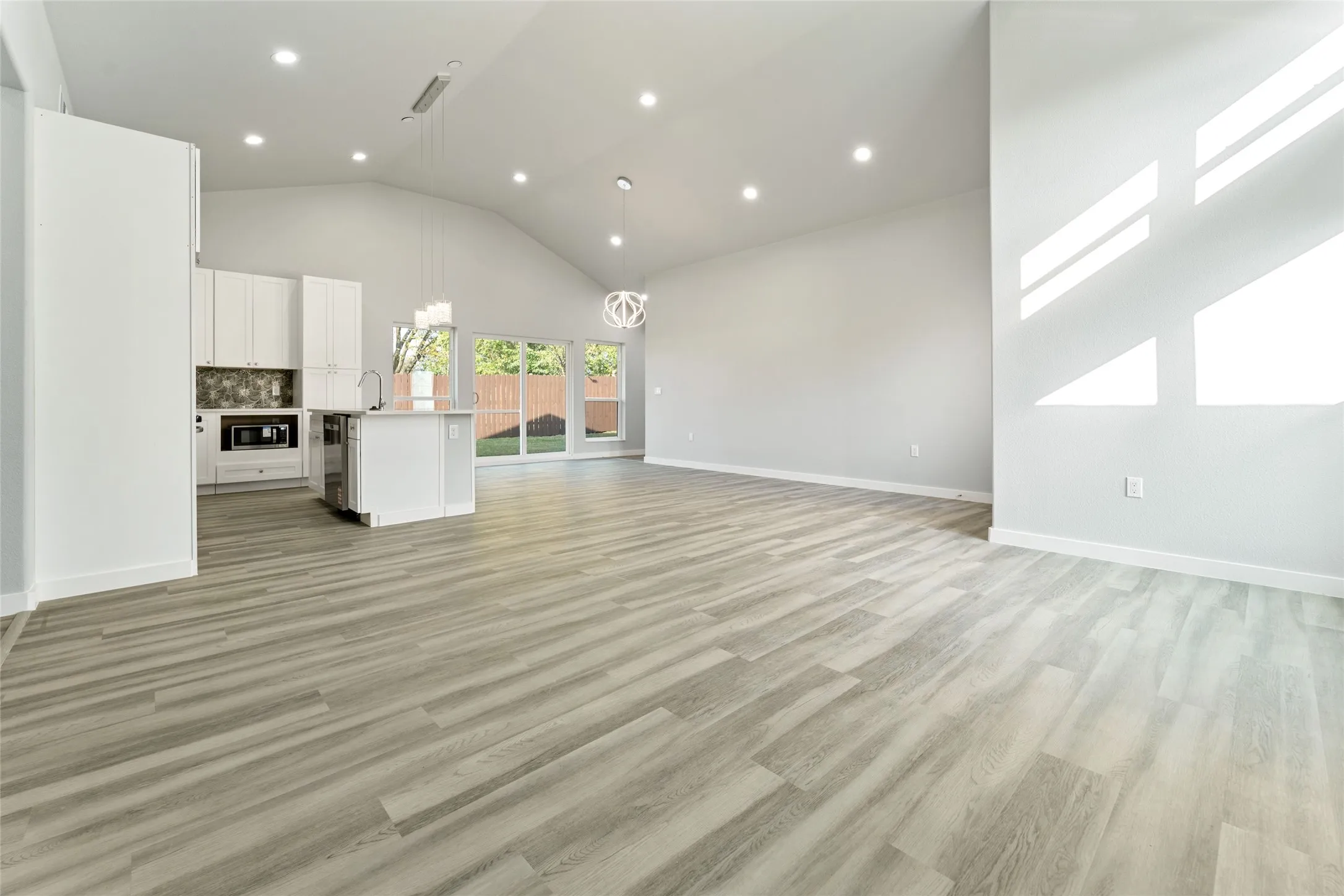 Single Family Residence For Sale in Dallas County , 11915 Carson, Balch Springs, Texas 75180, 3 Bedroom, 2 Bathroom, 2 Garage spaces, 1,593 Sqft, built in 2023, mls#21356149, Real Estate Agent in Balch Springs, Homes For Sale in Dallas county, Homes For Sale in Balch Springs, Realtor in Balch Springs Texas, Real Estate Brokerage Independent Realty Texas, Luminita Cordes Realtor