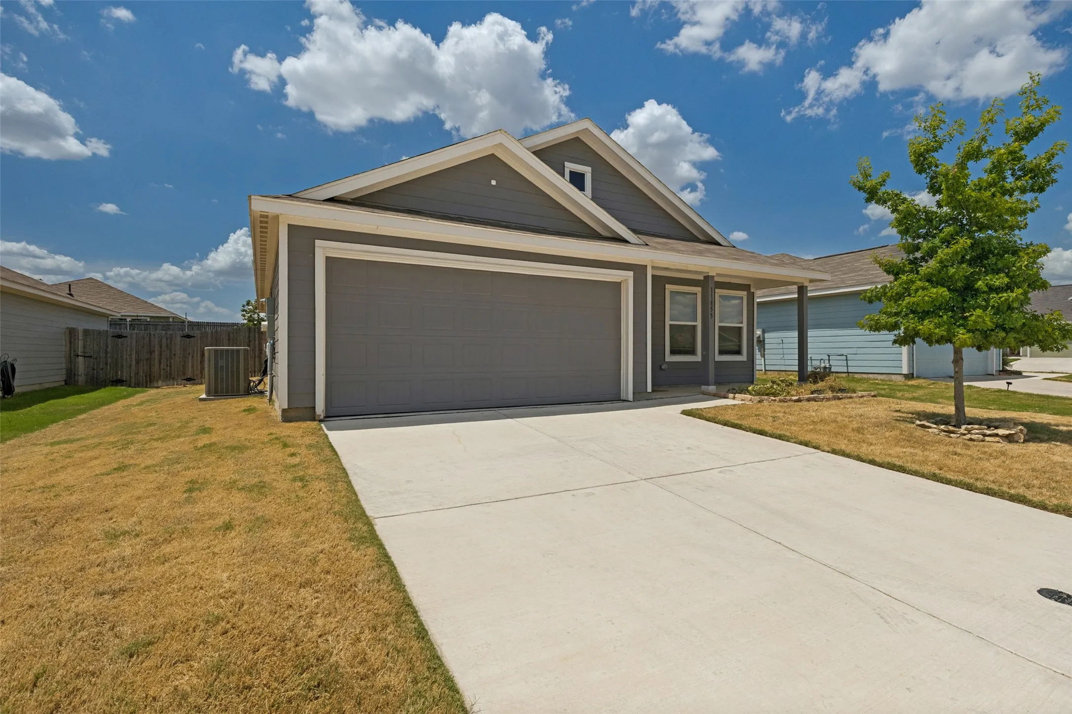 Single Family Residence For Sale in Denton County , 11855 Gabbro Drive, Justin, Texas 76247, 3 Bedroom, 2 Bathroom, 2 Garage spaces, 1,253 Sqft, built in 2023, mls#21356163, Real Estate Agent in Justin, Homes For Sale in Denton county, Homes For Sale in Justin, Realtor in Justin Texas, Real Estate Brokerage Independent Realty Texas, Luminita Cordes Realtor