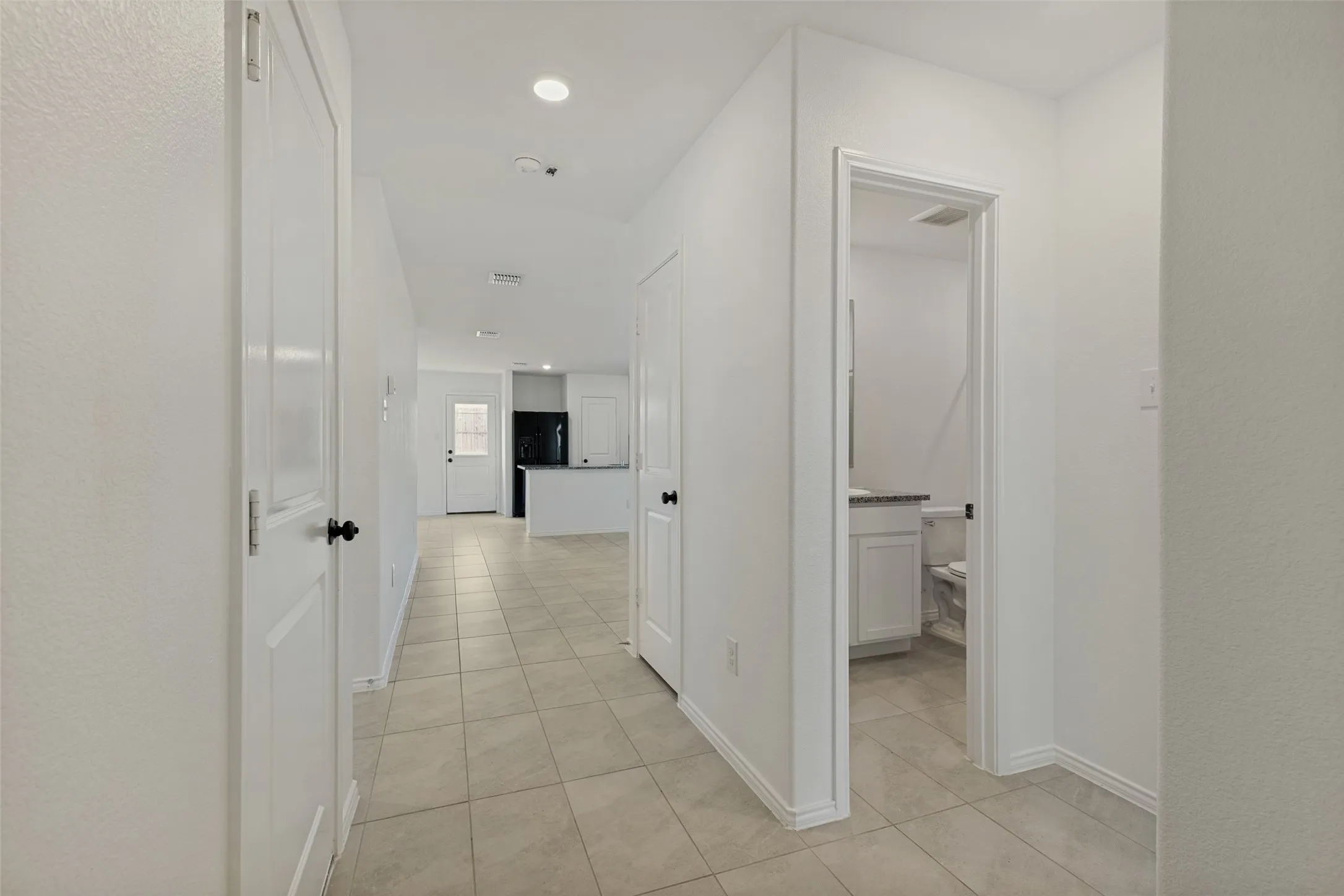 Single Family Residence For Sale in Denton County , 11855 Gabbro Drive, Justin, Texas 76247, 3 Bedroom, 2 Bathroom, 2 Garage spaces, 1,253 Sqft, built in 2023, mls#21356163, Real Estate Agent in Justin, Homes For Sale in Denton county, Homes For Sale in Justin, Realtor in Justin Texas, Real Estate Brokerage Independent Realty Texas, Luminita Cordes Realtor