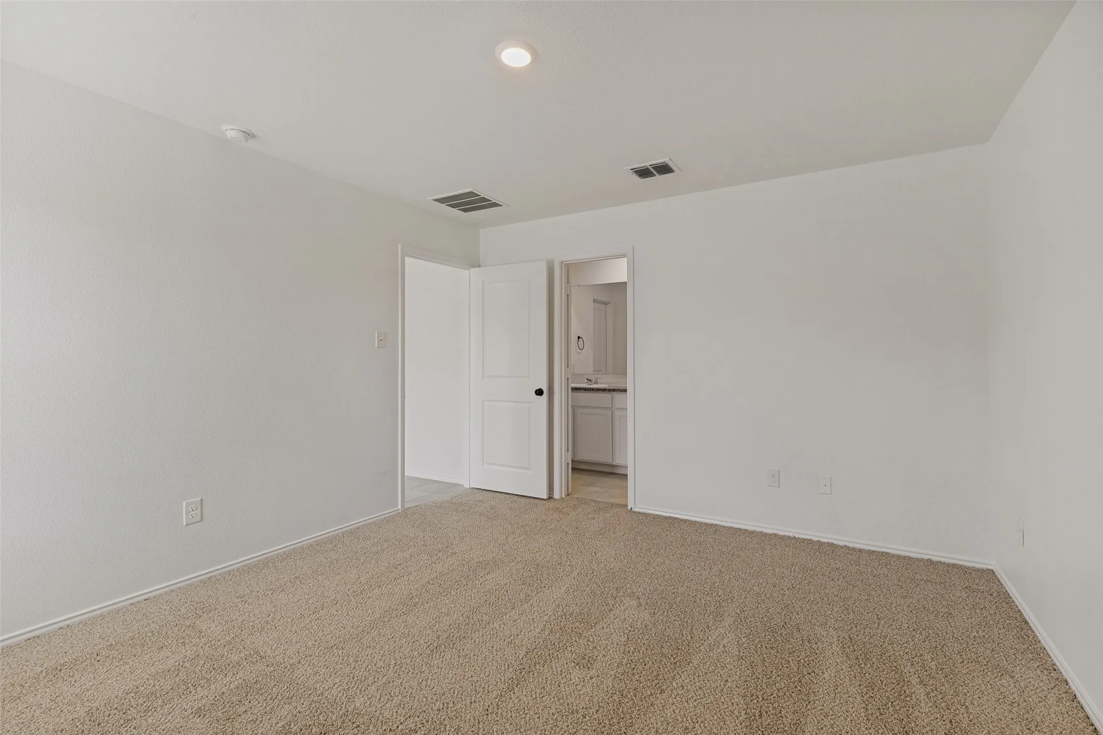 Single Family Residence For Sale in Denton County , 11855 Gabbro Drive, Justin, Texas 76247, 3 Bedroom, 2 Bathroom, 2 Garage spaces, 1,253 Sqft, built in 2023, mls#21356163, Real Estate Agent in Justin, Homes For Sale in Denton county, Homes For Sale in Justin, Realtor in Justin Texas, Real Estate Brokerage Independent Realty Texas, Luminita Cordes Realtor