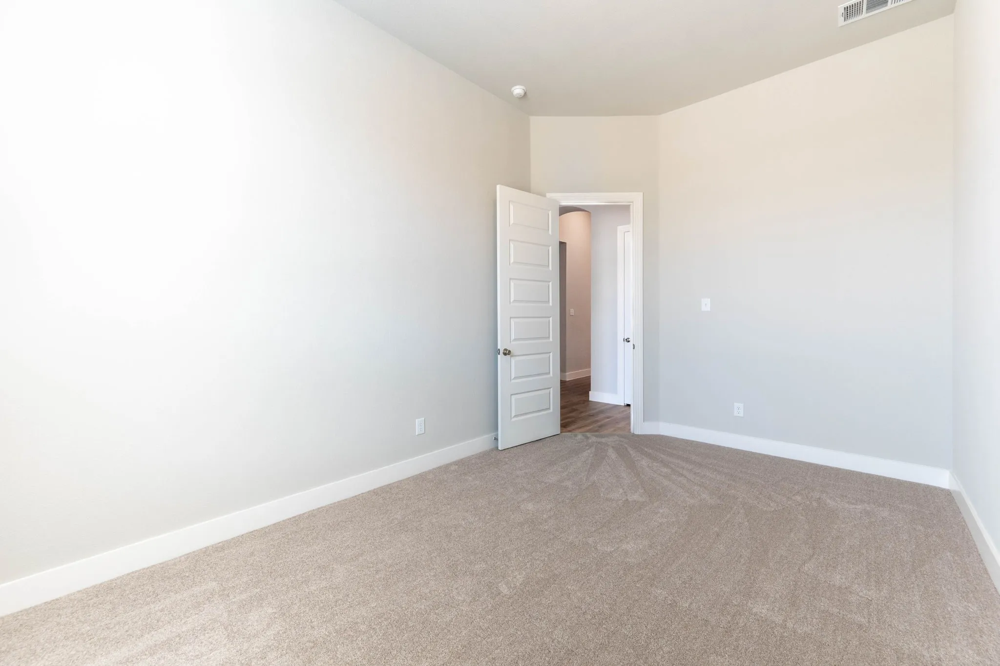 Single Family Residence For Sale in Rockwall County , 1639 Salvatore Lane, Mclendon Chisholm, Texas 75032, 4 Bedroom, 4 Bathroom, 2 Garage spaces, 2,855 Sqft, built in 2021, mls#21356041, Real Estate Agent in Mclendon Chisholm, Homes For Sale in Rockwall county, Homes For Sale in Mclendon Chisholm, Realtor in Mclendon Chisholm Texas, Real Estate Brokerage Independent Realty Texas, Luminita Cordes Realtor