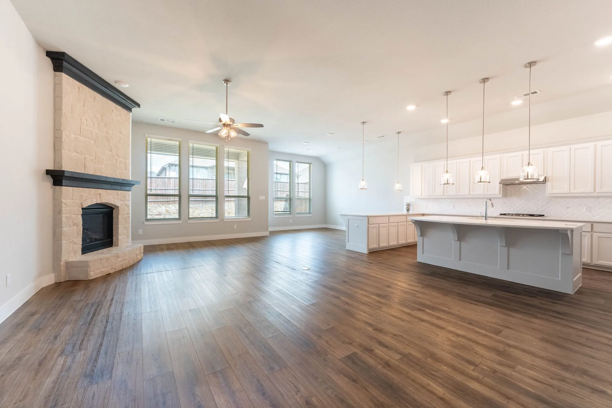 Single Family Residence For Sale in Rockwall County , 1639 Salvatore Lane, Mclendon Chisholm, Texas 75032, 4 Bedroom, 4 Bathroom, 2 Garage spaces, 2,855 Sqft, built in 2021, mls#21356041, Real Estate Agent in Mclendon Chisholm, Homes For Sale in Rockwall county, Homes For Sale in Mclendon Chisholm, Realtor in Mclendon Chisholm Texas, Real Estate Brokerage Independent Realty Texas, Luminita Cordes Realtor