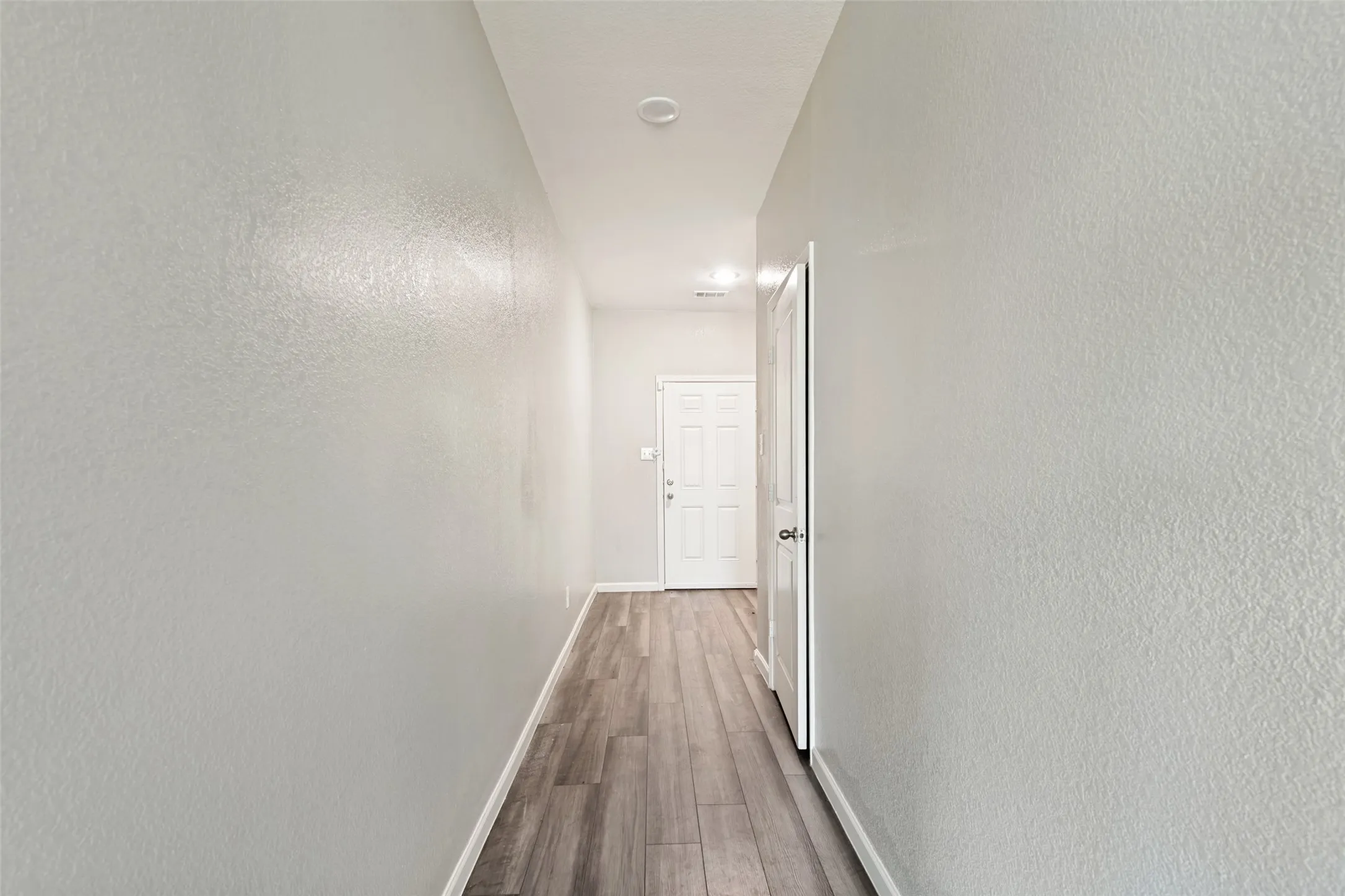 Single Family Residence For Sale in Kaufman County , 6226 Old Bridge Way, Forney, Texas 75126, 3 Bedroom, 3 Bathroom, 2 Garage spaces, 1,840 Sqft, built in 2022, mls#21356157, Real Estate Agent in Forney, Homes For Sale in Kaufman county, Homes For Sale in Forney, Realtor in Forney Texas, Real Estate Brokerage Independent Realty Texas, Luminita Cordes Realtor