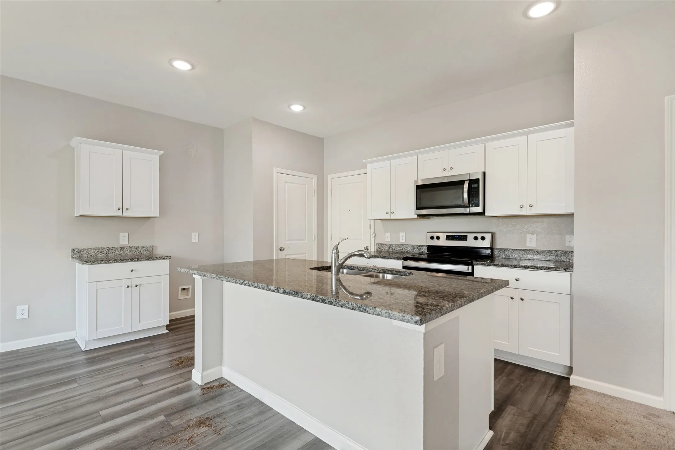 Single Family Residence For Sale in Kaufman County , 6226 Old Bridge Way, Forney, Texas 75126, 3 Bedroom, 3 Bathroom, 2 Garage spaces, 1,840 Sqft, built in 2022, mls#21356157, Real Estate Agent in Forney, Homes For Sale in Kaufman county, Homes For Sale in Forney, Realtor in Forney Texas, Real Estate Brokerage Independent Realty Texas, Luminita Cordes Realtor
