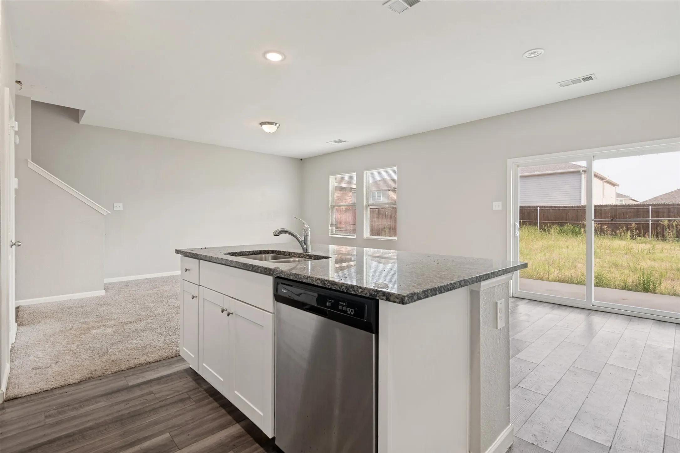 Single Family Residence For Sale in Kaufman County , 6226 Old Bridge Way, Forney, Texas 75126, 3 Bedroom, 3 Bathroom, 2 Garage spaces, 1,840 Sqft, built in 2022, mls#21356157, Real Estate Agent in Forney, Homes For Sale in Kaufman county, Homes For Sale in Forney, Realtor in Forney Texas, Real Estate Brokerage Independent Realty Texas, Luminita Cordes Realtor